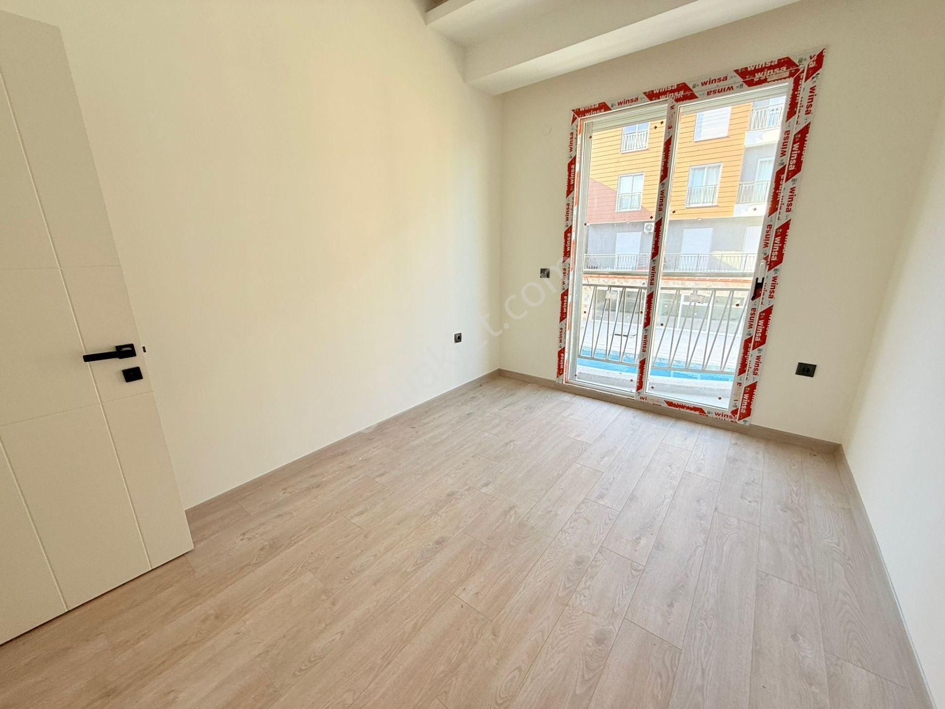 Kusadasında Satılık 7/24 Güvenlik-havuz-fitness-otopark-sosyal Alan-3+1/145 M2 Fırsat Daireler - Görsel 16