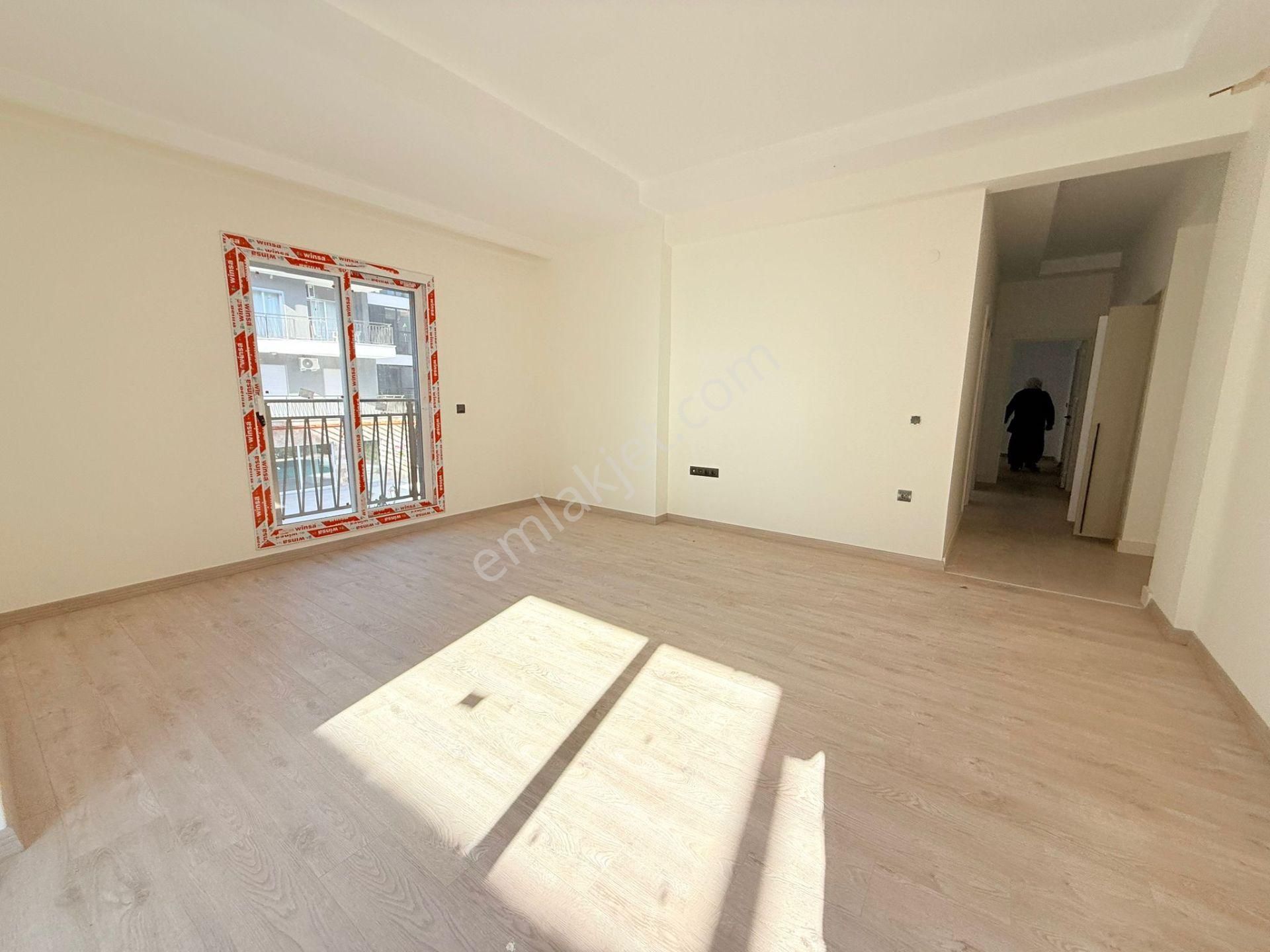 Kusadasında Satılık 7/24 Güvenlik-havuz-fitness-otopark-sosyal Alan-3+1/145 M2 Fırsat Daireler - Görsel 10