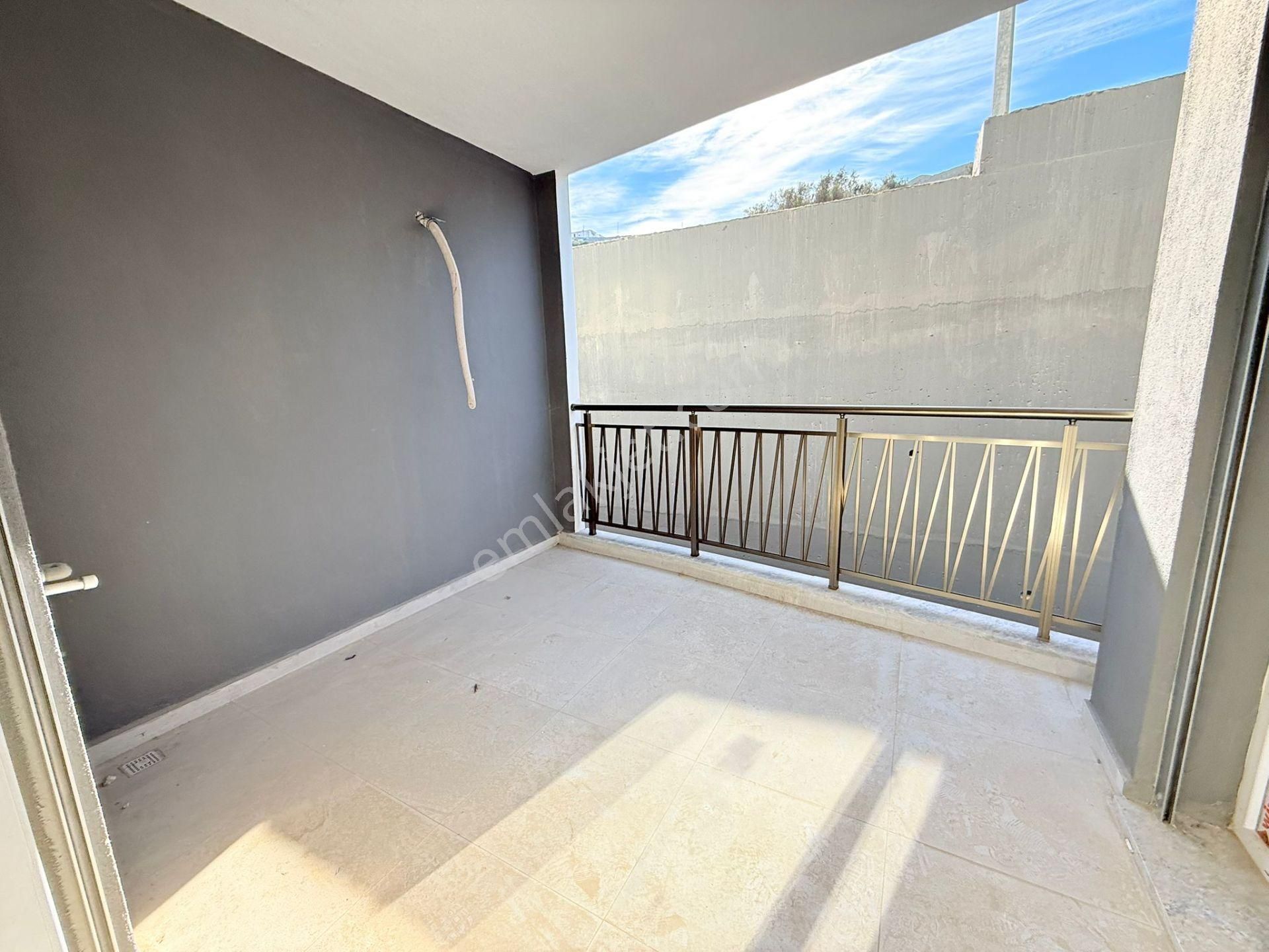 Kusadasında Satılık 7/24 Güvenlik-havuz-fitness-otopark-sosyal Alan-3+1/145 M2 Fırsat Daireler - Görsel 31