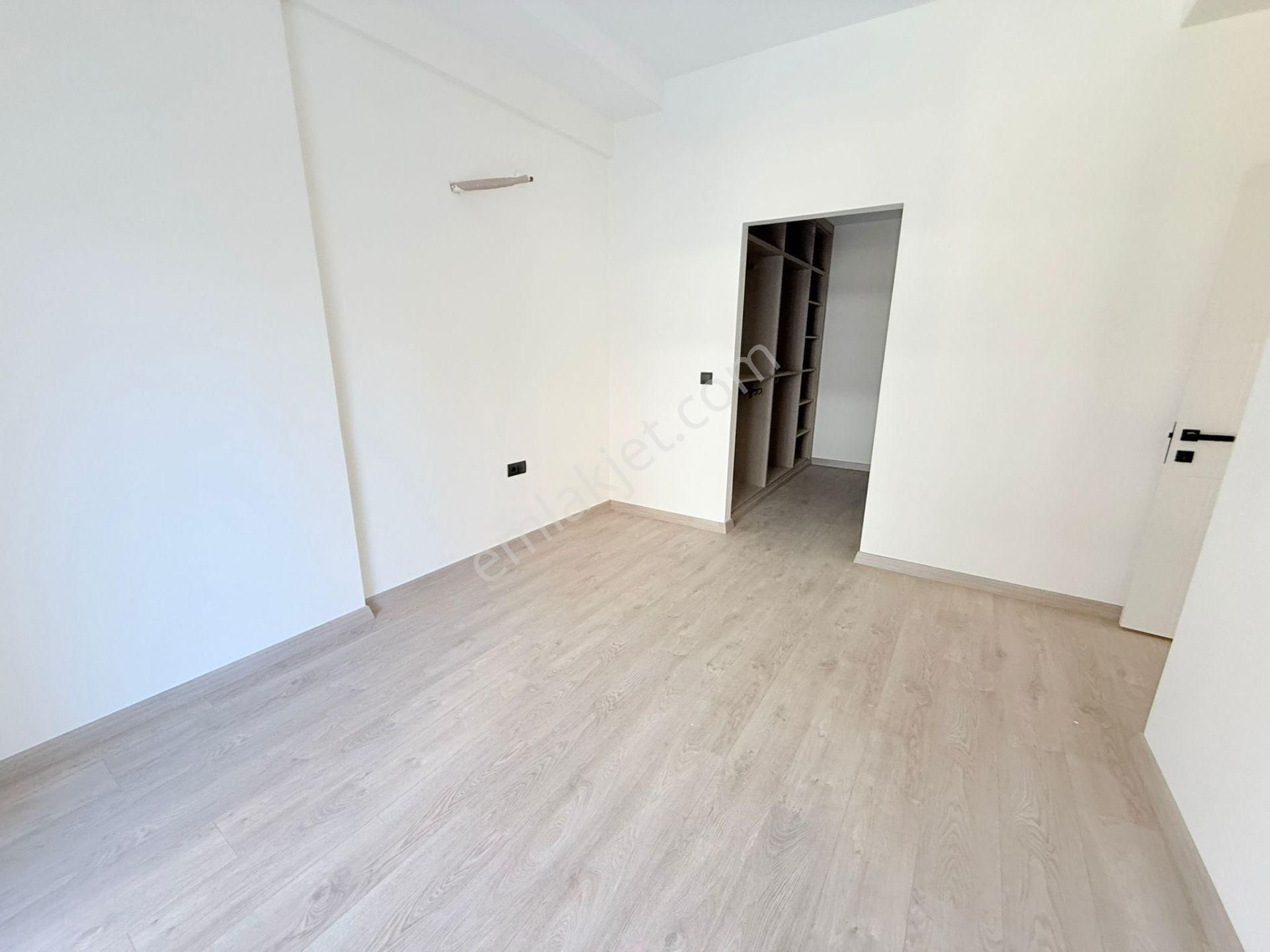 Kusadasında Satılık 7/24 Güvenlik-havuz-fitness-otopark-sosyal Alan-3+1/145 M2 Fırsat Daireler - Görsel 27