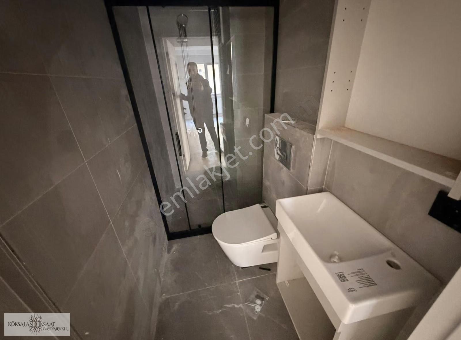 Köksalan'dan Altıntepe Cadde Yakın 3.kat Ön Cephe Balkonlu 3+1 - Görsel 15