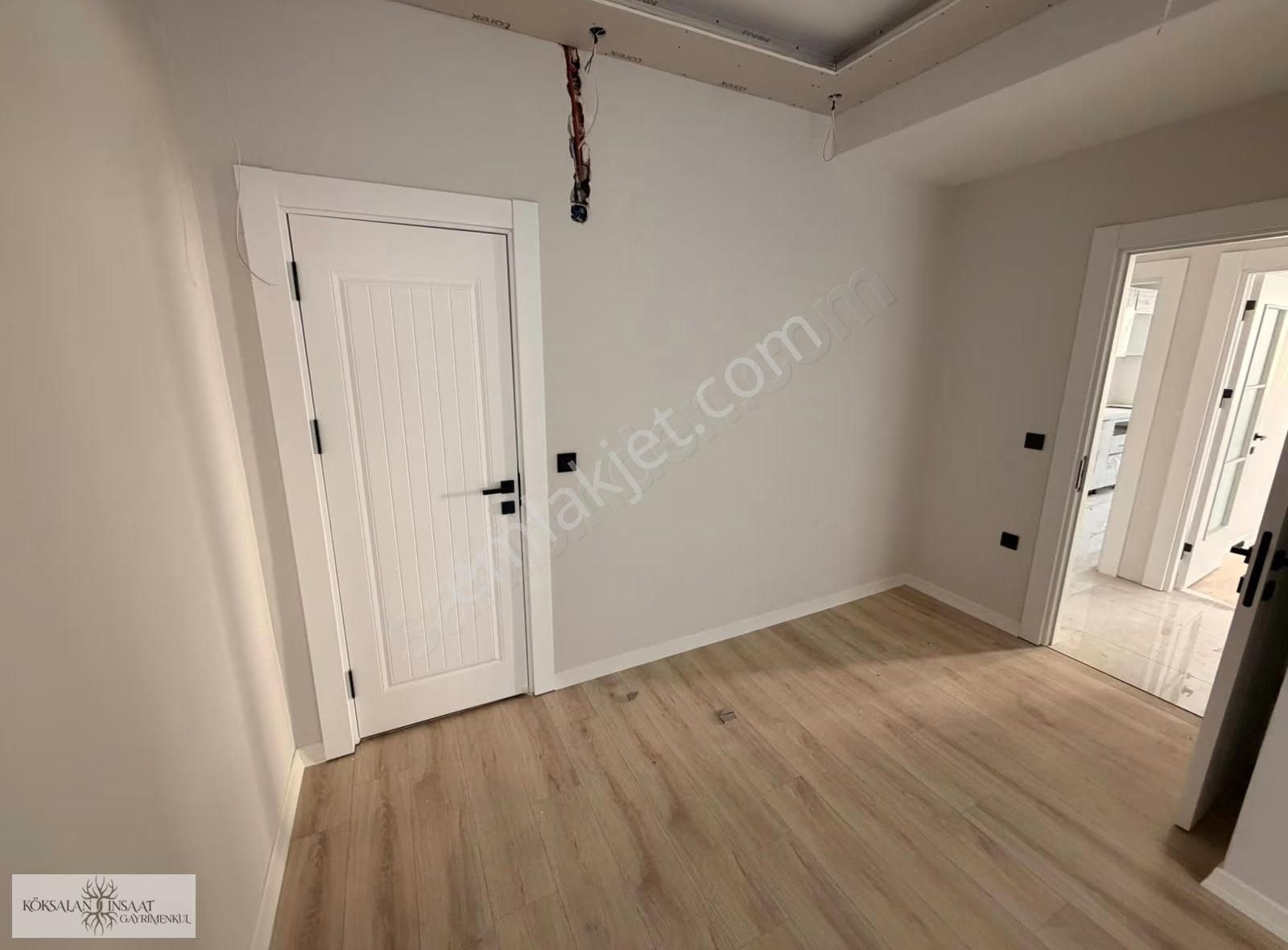 Köksalan'dan Altıntepe Cadde Yakın 3.kat Ön Cephe Balkonlu 3+1 - Görsel 8