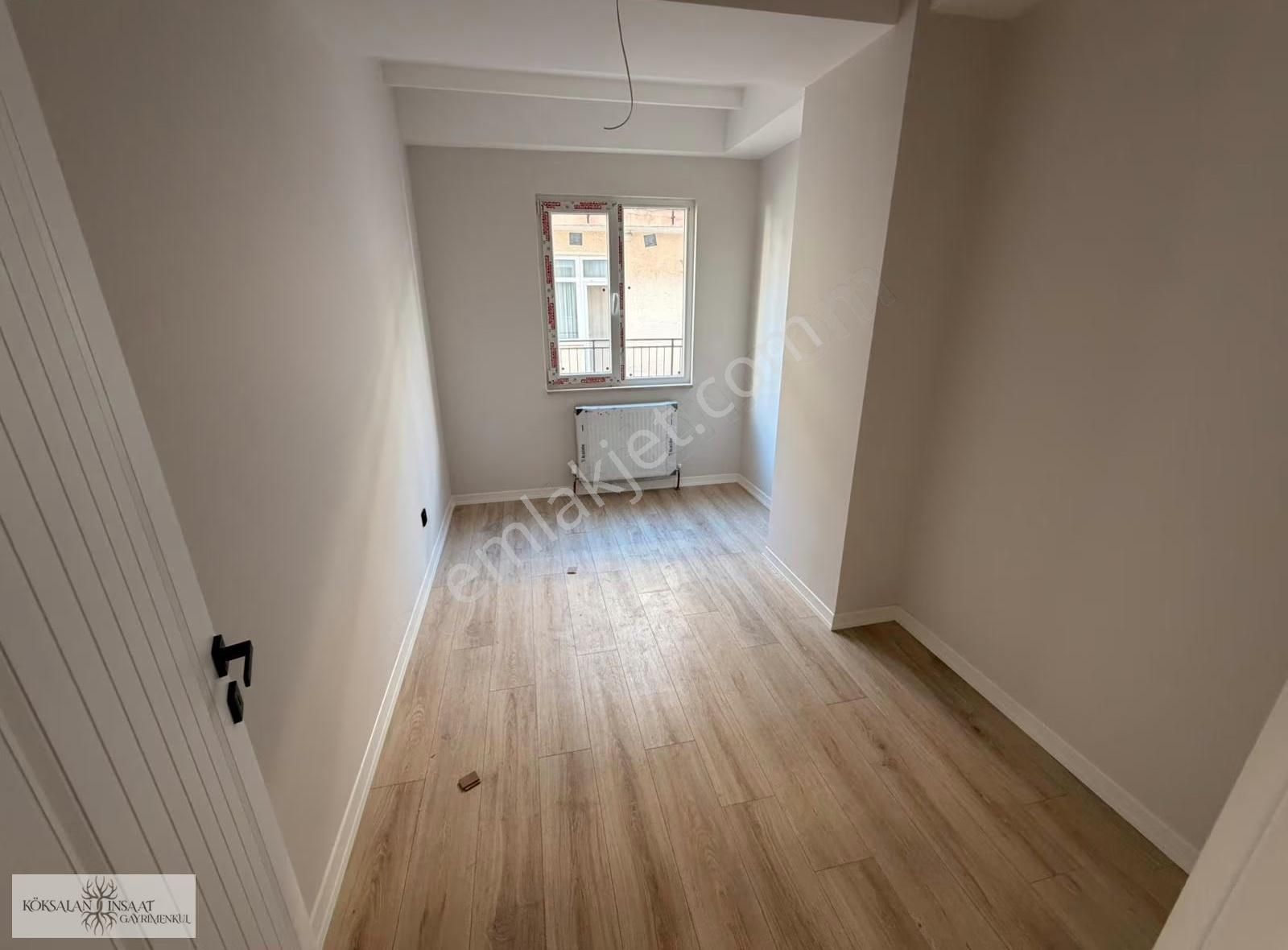 Köksalan'dan Altıntepe Cadde Yakın 3.kat Ön Cephe Balkonlu 3+1 - Görsel 12