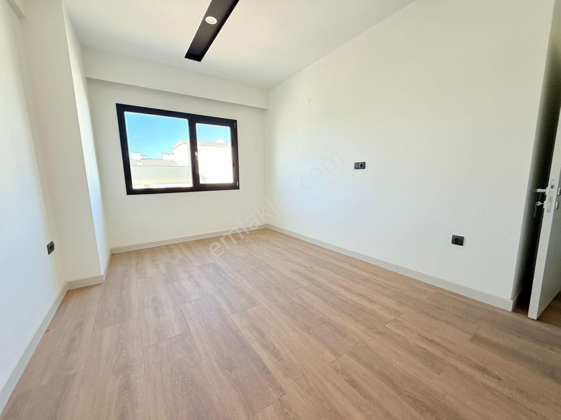 Merkezi Konumlu-güvenlık-havuz-bahçe-otopark-yerden Isıtma-sosyal Alan-ultra Lüx Daireler - Görsel 31