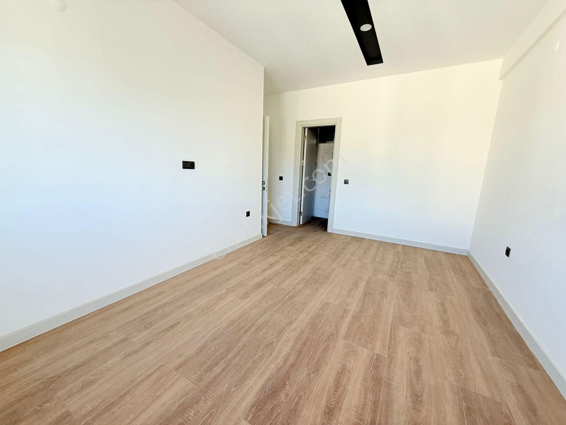 Merkezi Konumlu-güvenlık-havuz-bahçe-otopark-yerden Isıtma-sosyal Alan-ultra Lüx Daireler - Görsel 27