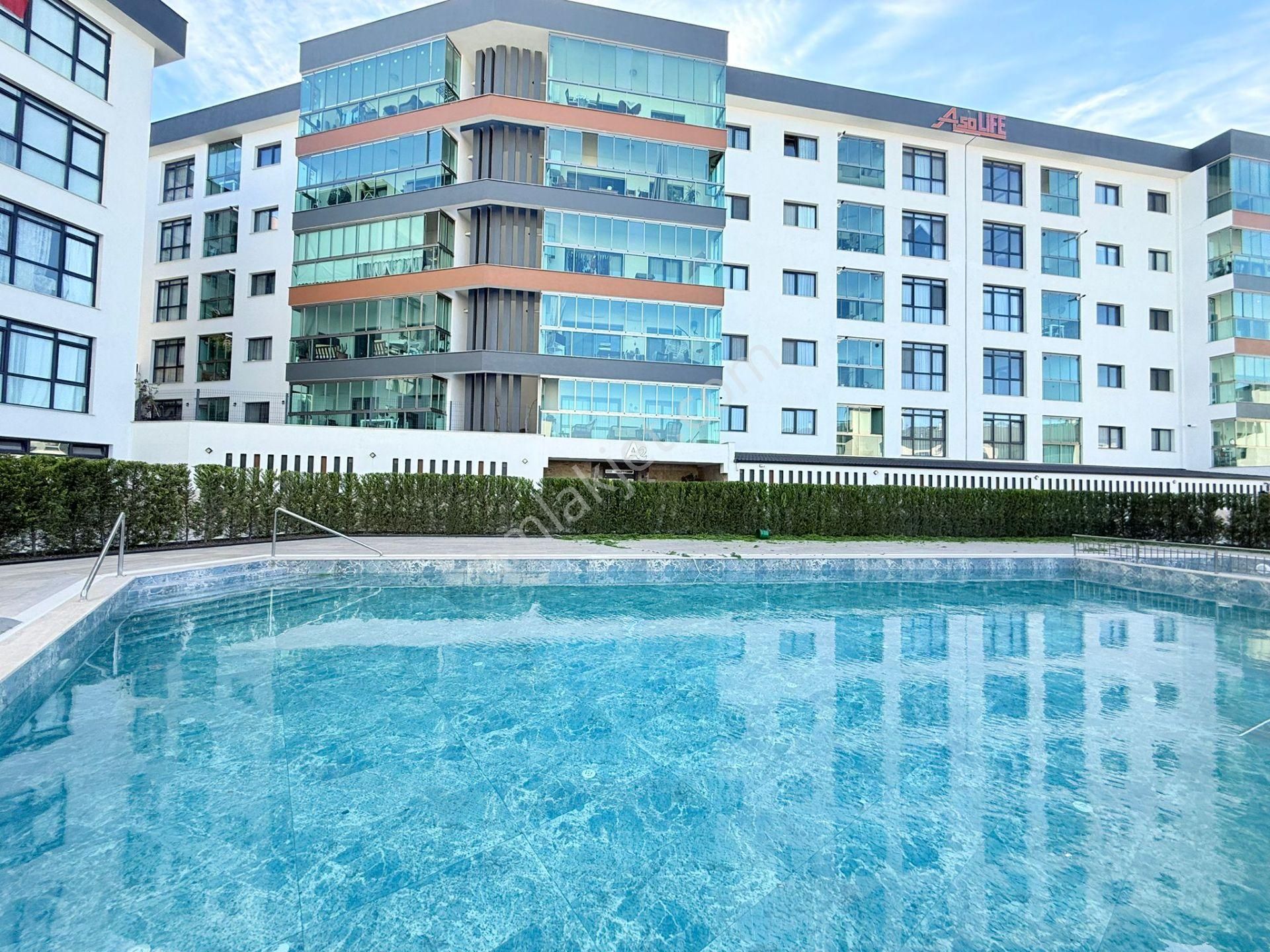 Merkezi Konumlu-güvenlık-havuz-bahçe-otopark-yerden Isıtma-sosyal Alan-ultra Lüx Daireler - Görsel 3