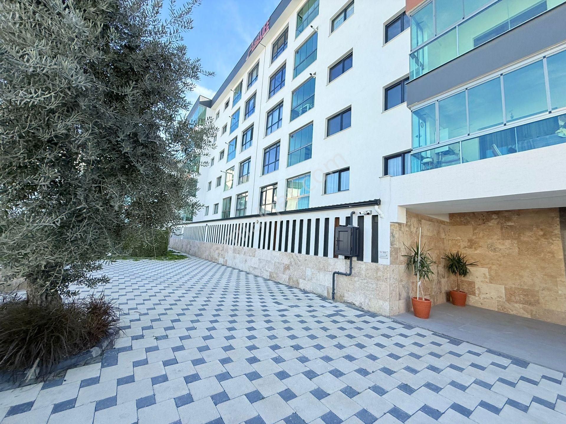 Merkezi Konumlu-güvenlık-havuz-bahçe-otopark-yerden Isıtma-sosyal Alan-ultra Lüx Daireler - Görsel 7