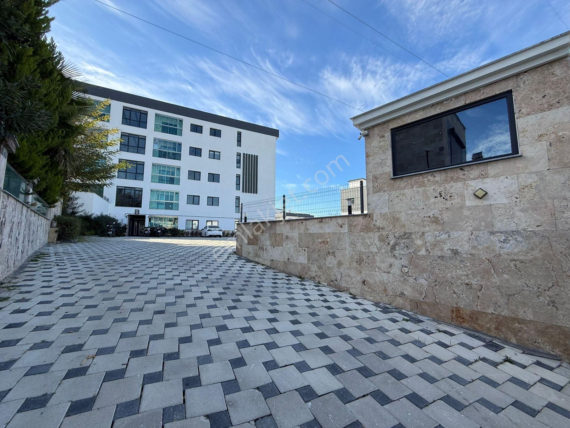 Merkezi Konumlu-güvenlık-havuz-bahçe-otopark-yerden Isıtma-sosyal Alan-ultra Lüx Daireler - Görsel 2