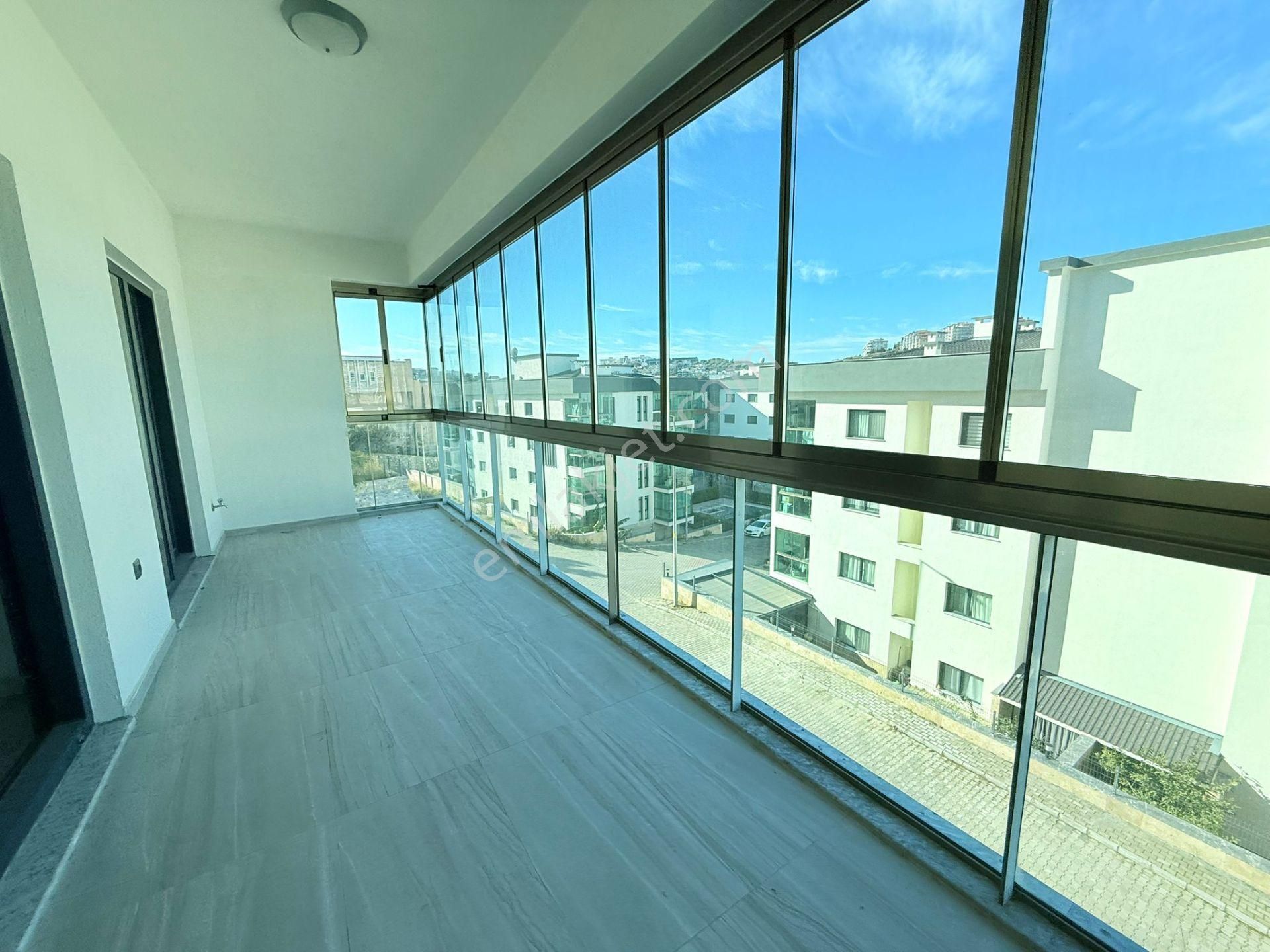 Merkezi Konumlu-güvenlık-havuz-bahçe-otopark-yerden Isıtma-sosyal Alan-ultra Lüx Daireler - Görsel 9