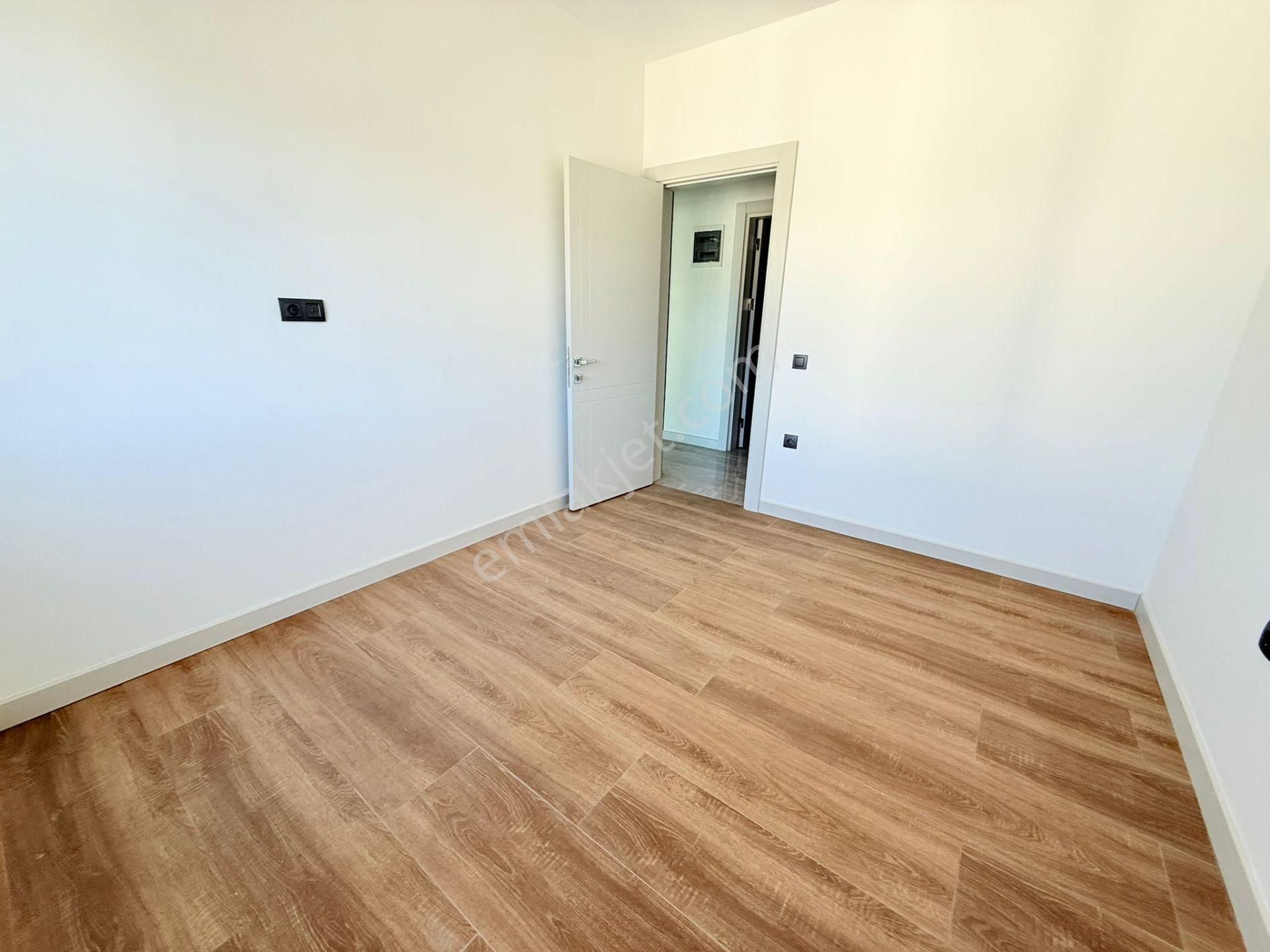 Merkezi Konumlu-güvenlık-havuz-bahçe-otopark-yerden Isıtma-sosyal Alan-ultra Lüx Daireler - Görsel 26