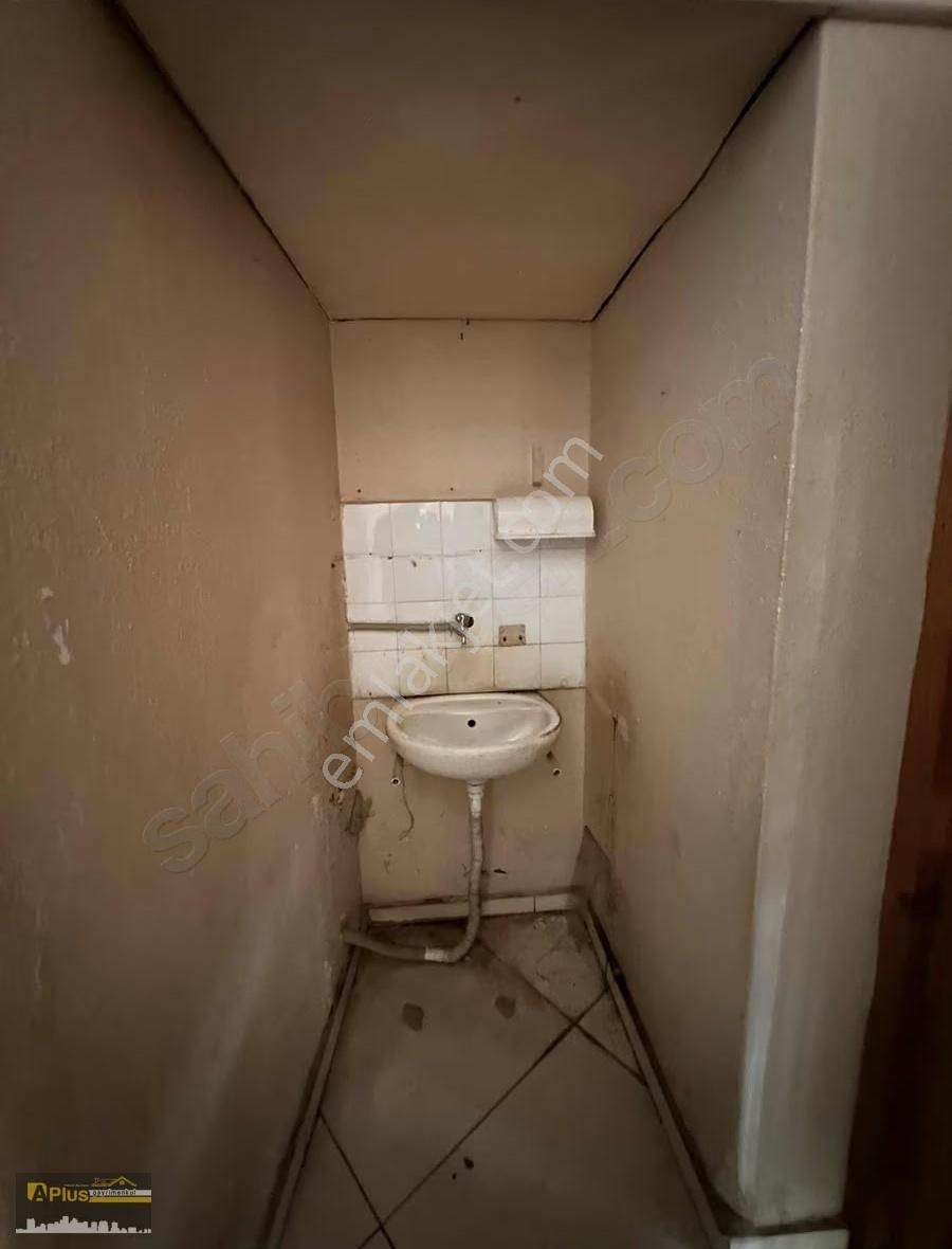 A Plus Gayrimenkulden Çarşı İçerisinde Kiralık Dükkan - Görsel 4