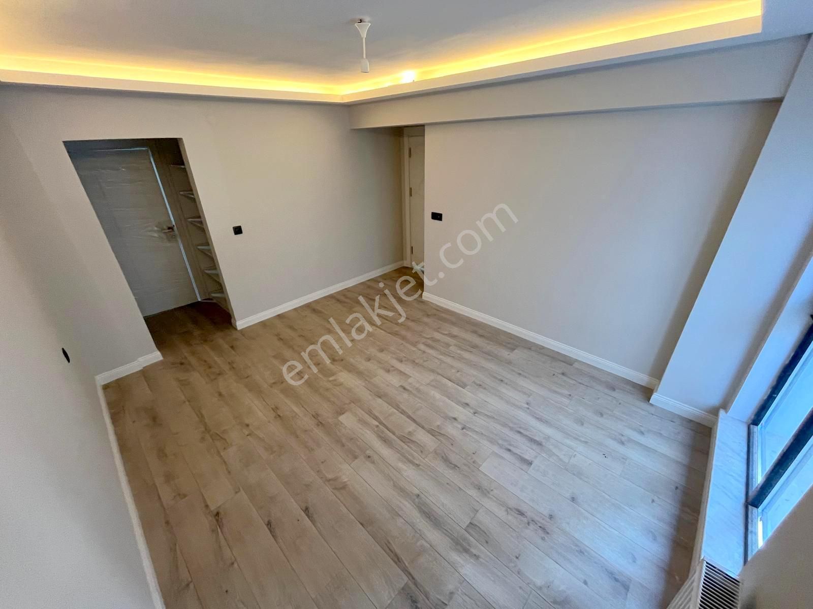 Hemdem Gayrimenkul'den Elvanda Yeni Sıfır Bina Asansörlü Ebeveyn Banyolu Arakatta 3+1 Satılık Daire - Görsel 19