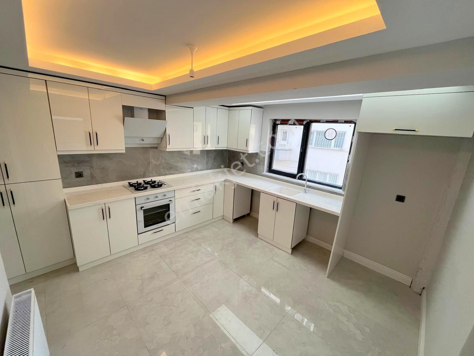 Hemdem Gayrimenkul'den Elvanda Yeni Sıfır Bina Asansörlü Ebeveyn Banyolu Arakatta 3+1 Satılık Daire - Görsel 2