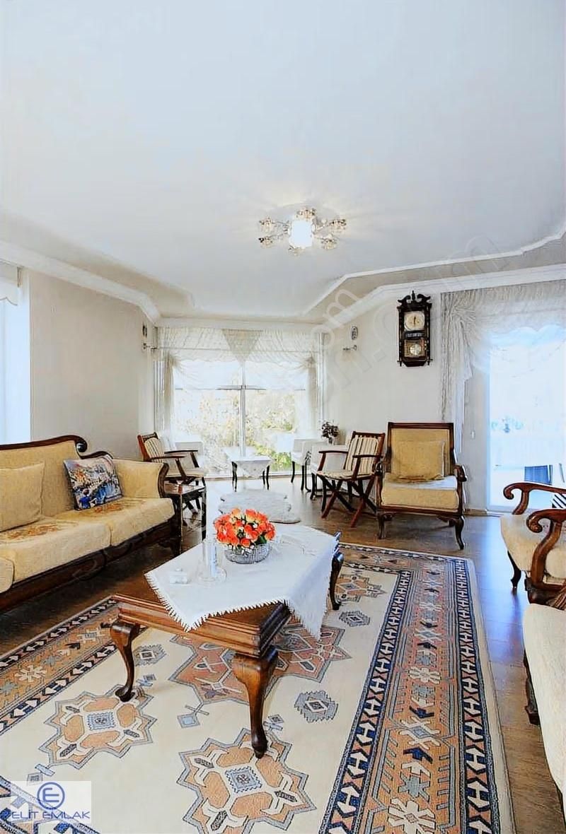 Girne Malazgirt Meydanı Geniş Site Satılık 3+1 Daire - Görsel 33