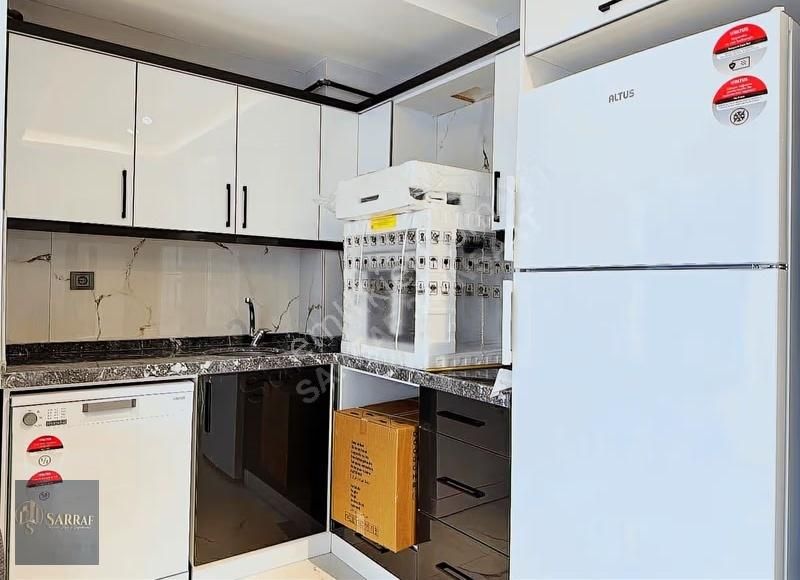 Metrobüse 5 Dakika İçi Sıfır Lüks Eşya Dizili Butik Sitede - Görsel 6