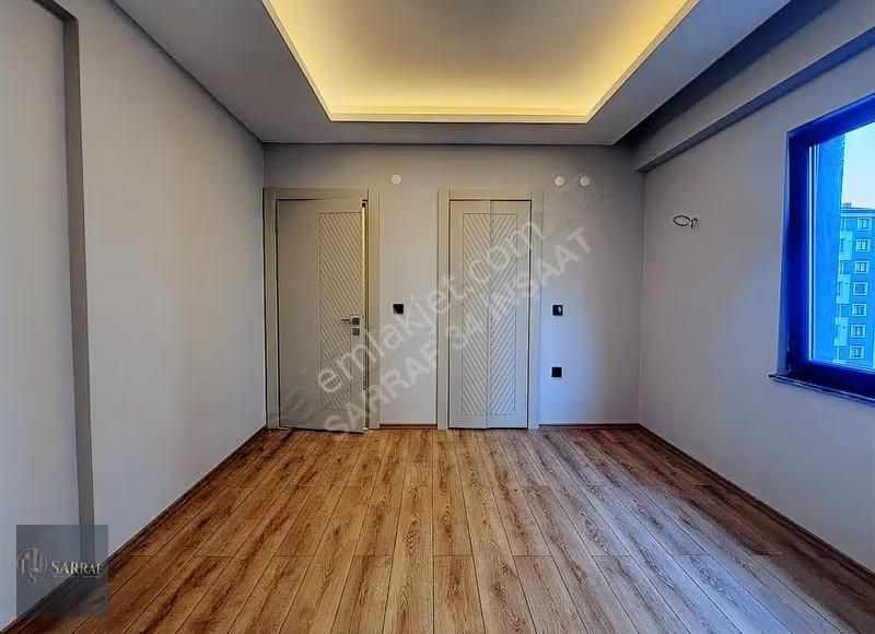 Sarraftan Cumhuriyette Metrobüse Yakın Butik Sitede 2+1 Daire - Görsel 2