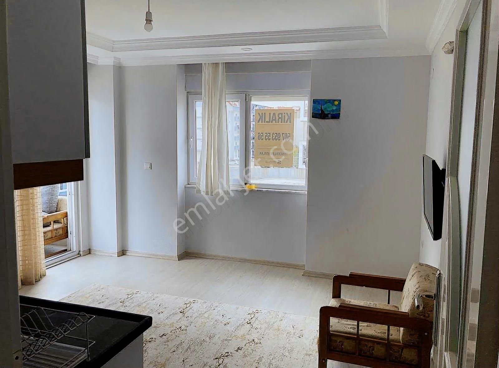Pazarcı Mahallesinde Eşyalı Kiralık 1+1 Daire - Görsel 5
