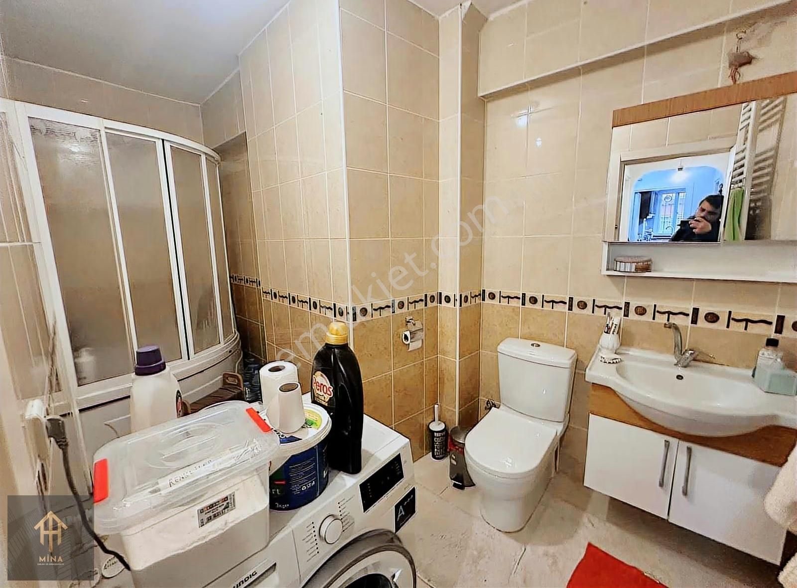 Metrobüse 5 Dk Mesafede 3 Katlı Bina Ön Cephe Büyük 2+1 - Görsel 19