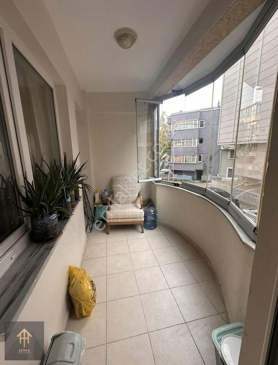 Metrobüse 5 Dk Mesafede 3 Katlı Bina Ön Cephe Büyük 2+1 - Görsel 15