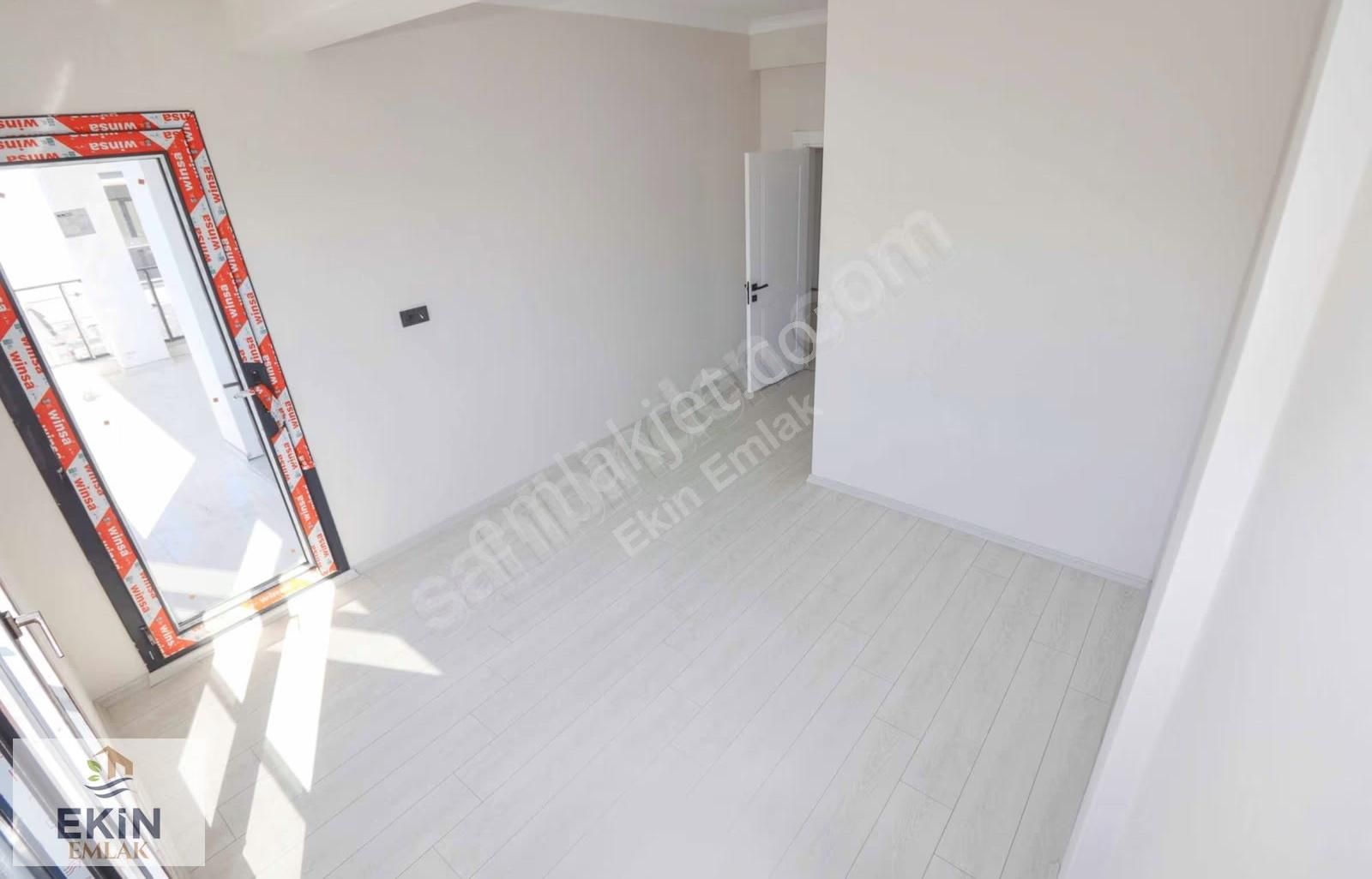 Küçükkuyu'da Deniz Manzaralı Villa Tipi 2+1 Daireler! - Görsel 17