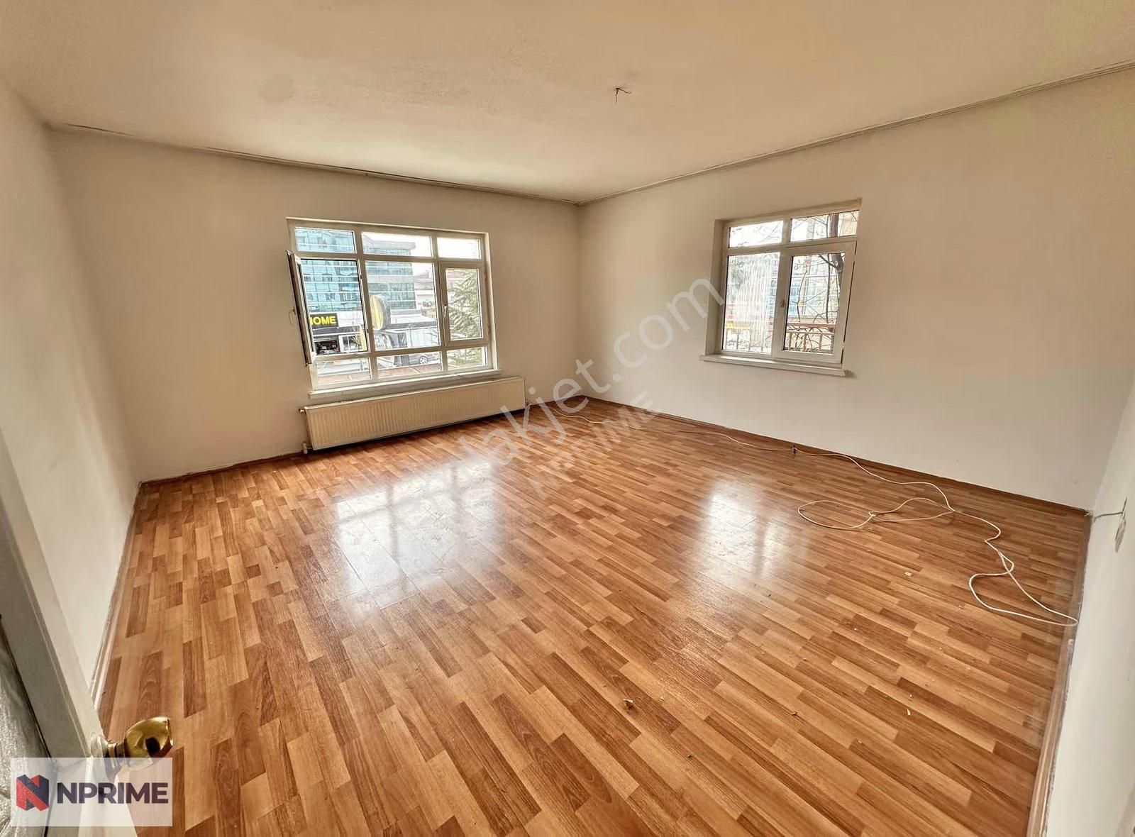 Nprime'dan Hikmet Özer Caddesi Üzeri 1.kat Ön Cephe 3+1 Kiralık - Görsel 18