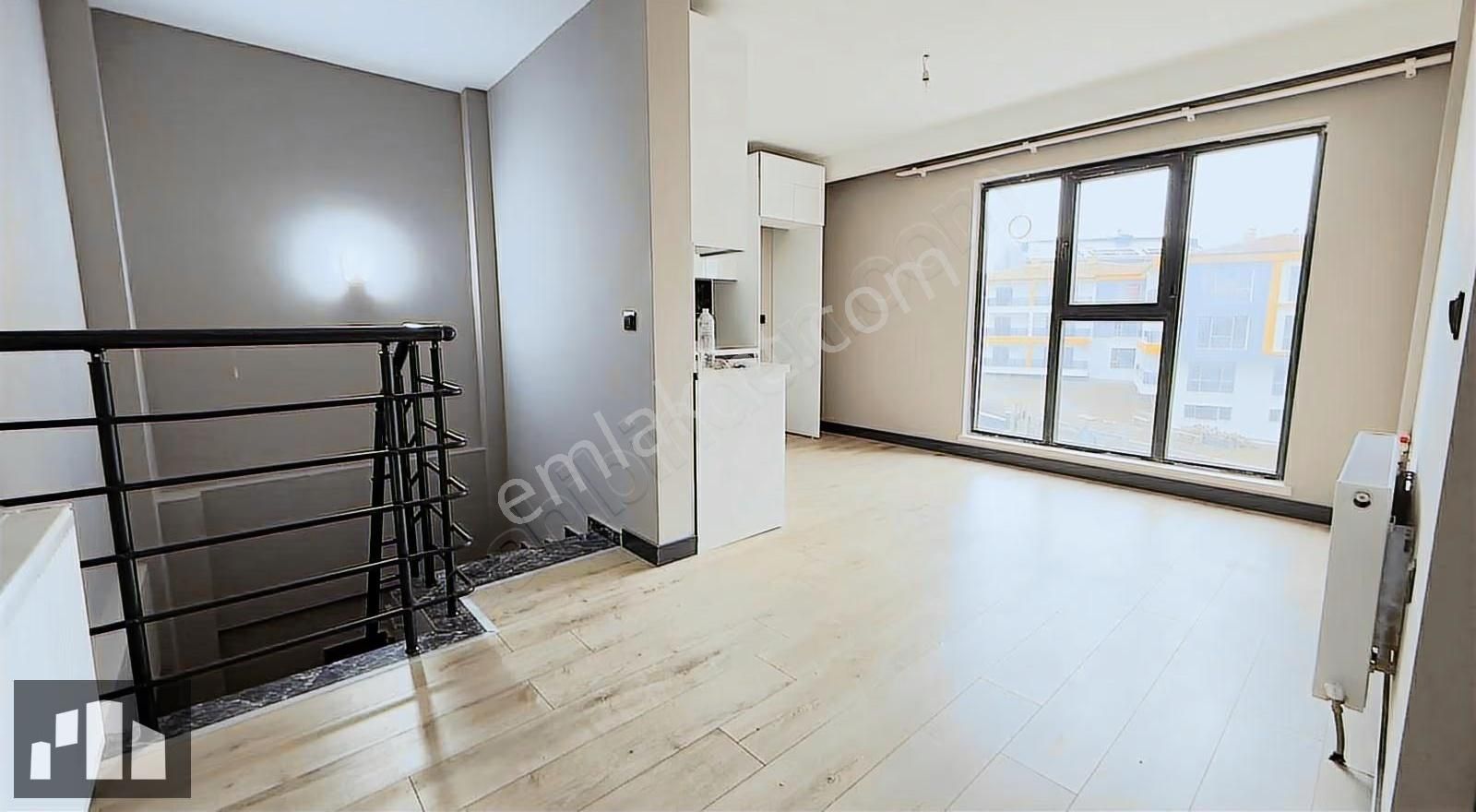 Taşcı Grup Gayrimenkul'den İncek'te Çatı Eğimsiz 2+2 Daire - Görsel 4