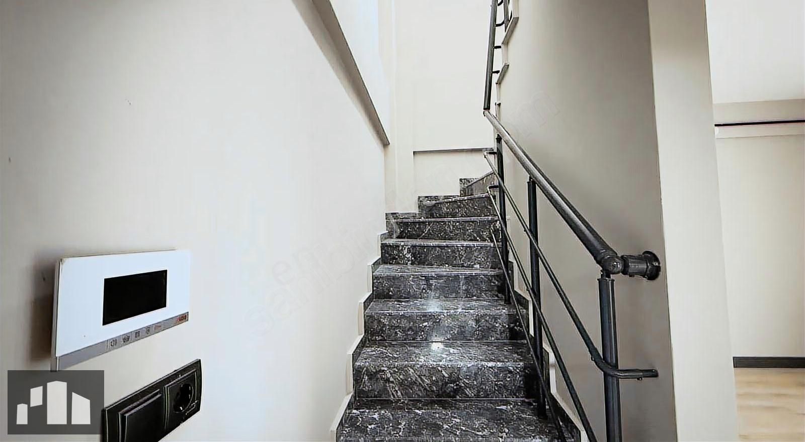 Taşcı Grup Gayrimenkul'den İncek'te Çatı Eğimsiz 2+2 Daire - Görsel 7