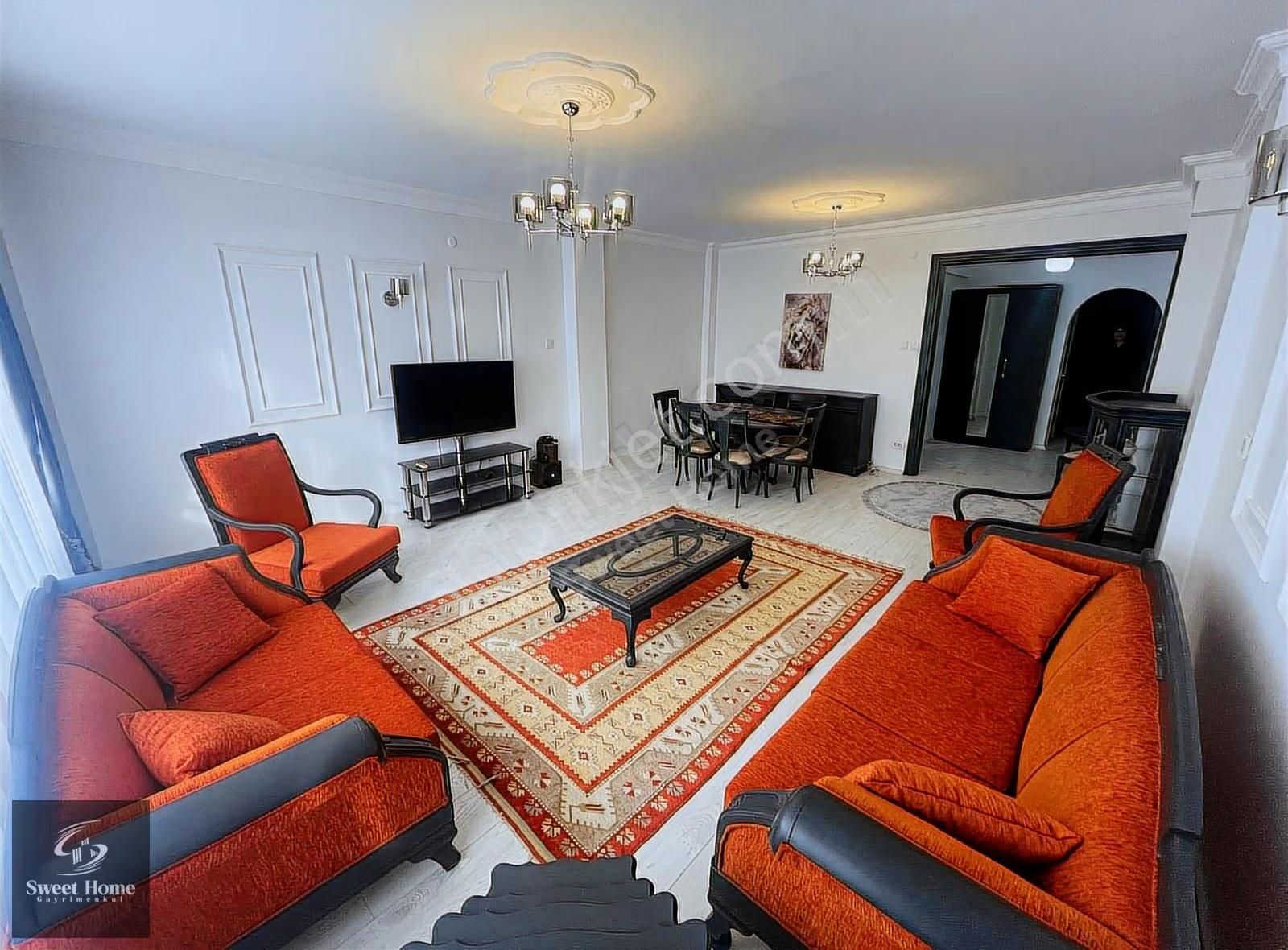 Beşiktaş Ortaköy'de Meydana Yakın 2+1 Tam Eşyalı Kiralık Daire