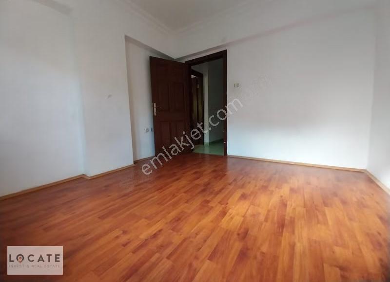 Locateden; Beşikkaya Mahallesinde 1.kat , 3+1, 120m2 - Görsel 12