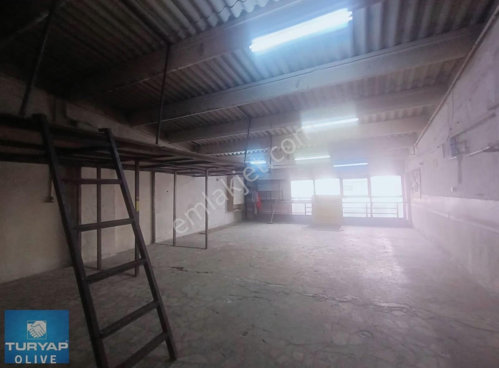 Sultangazi Küçüksanayi Sitesi Kiralık 100+100=200 M2 Depo - Görsel 15