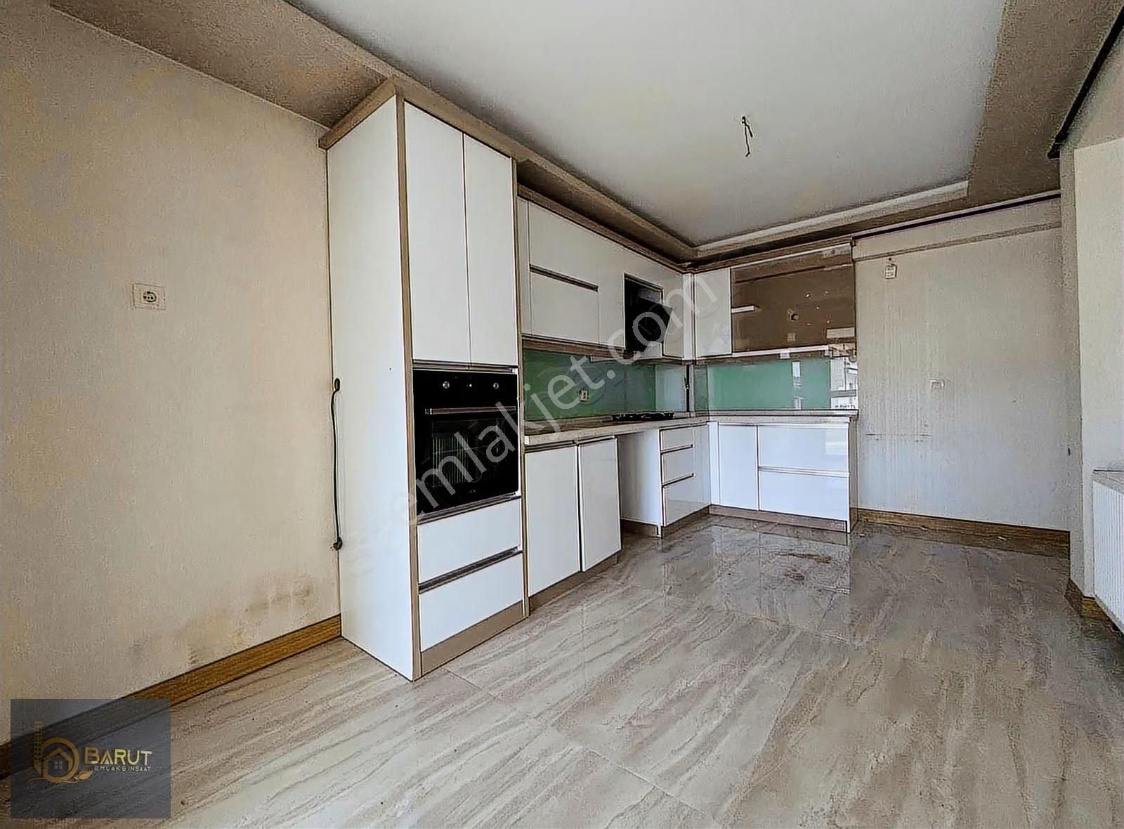 Barut Emlaktan Asansörlü Klasik Binada 4+1 160 M2 Daire - Görsel 3