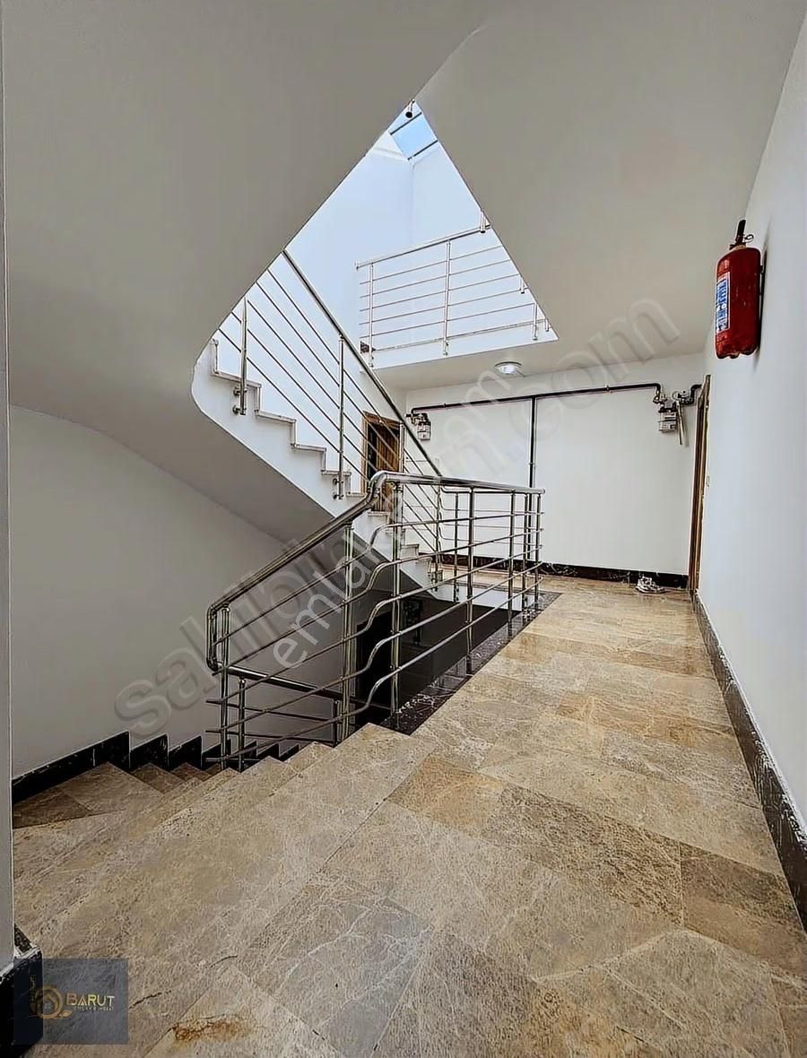Barut Emlaktan Asansörlü Klasik Binada 4+1 160 M2 Daire - Görsel 5