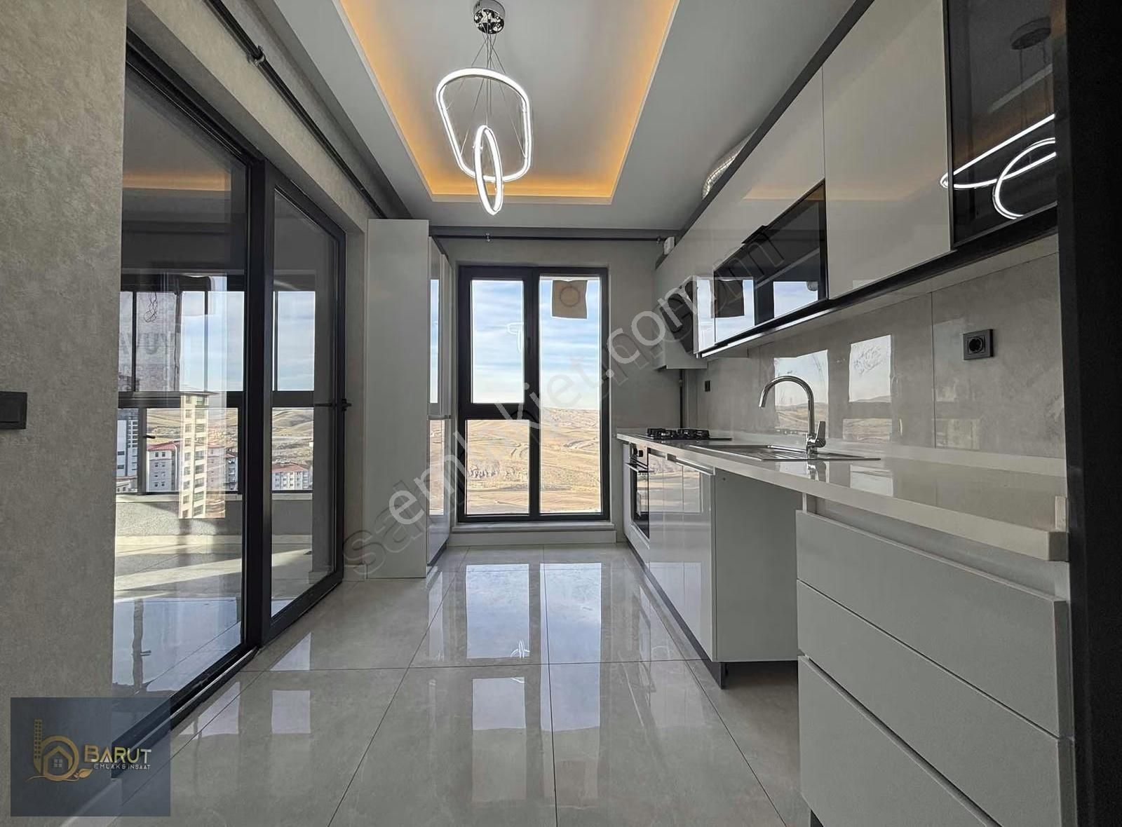 Hastane Yakını Yerden Isıtma K.otopark Önü Açık 2+1 Site Dairesi - Görsel 24