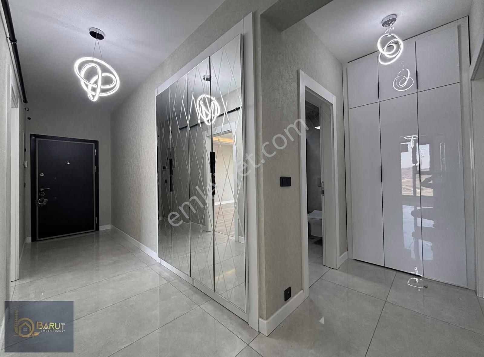 Hastane Yakını Yerden Isıtma K.otopark Önü Açık 2+1 Site Dairesi - Görsel 11