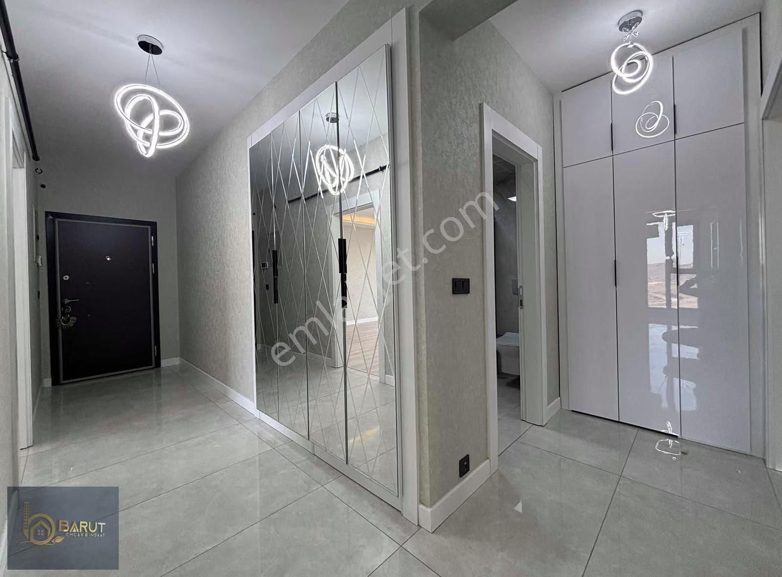 Hastane Yakını Yerden Isıtma K.otopark Önü Açık 2+1 Site Dairesi - Görsel 4