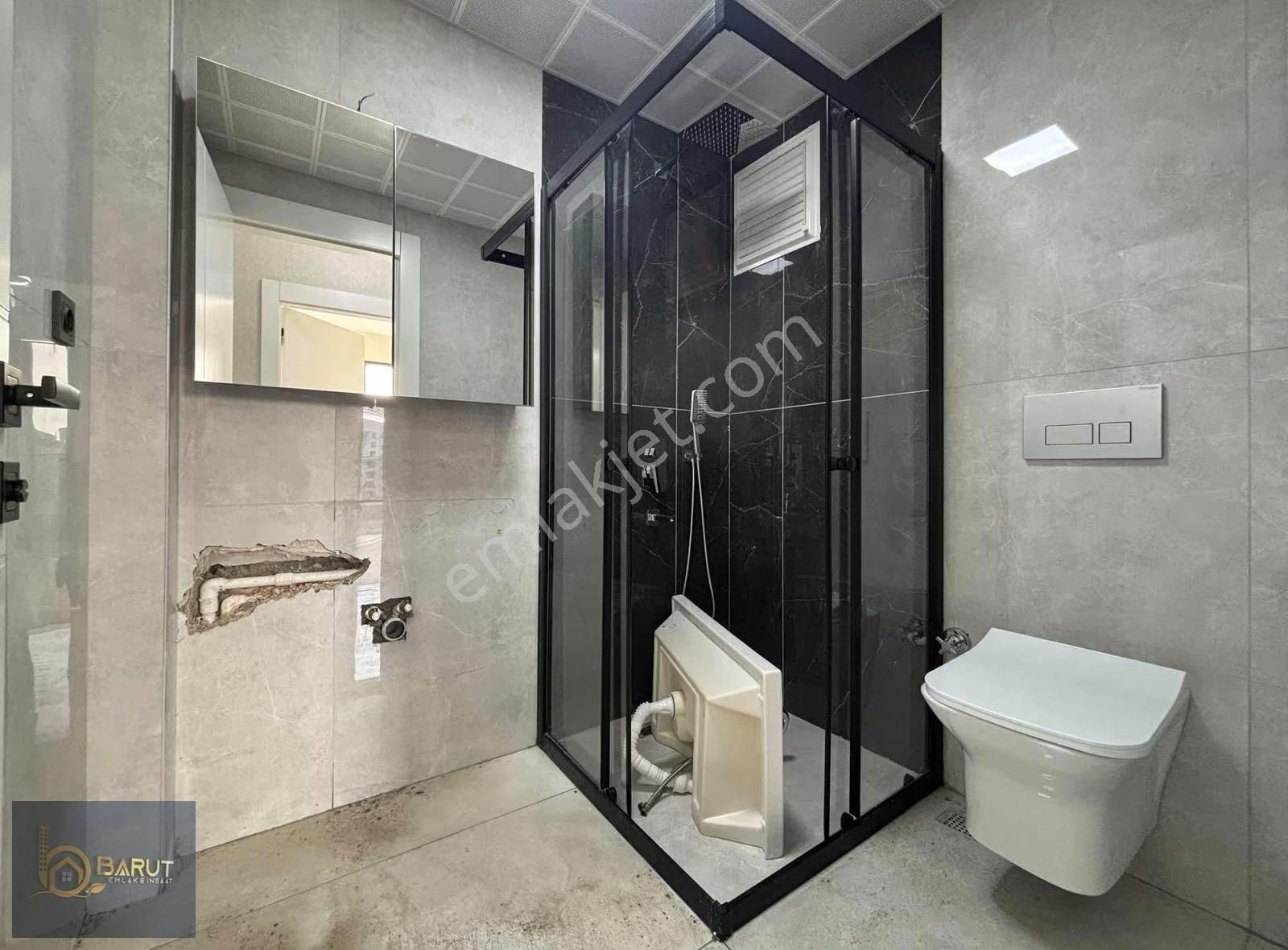 Hastane Yakını Yerden Isıtma K.otopark Önü Açık 2+1 Site Dairesi - Görsel 9