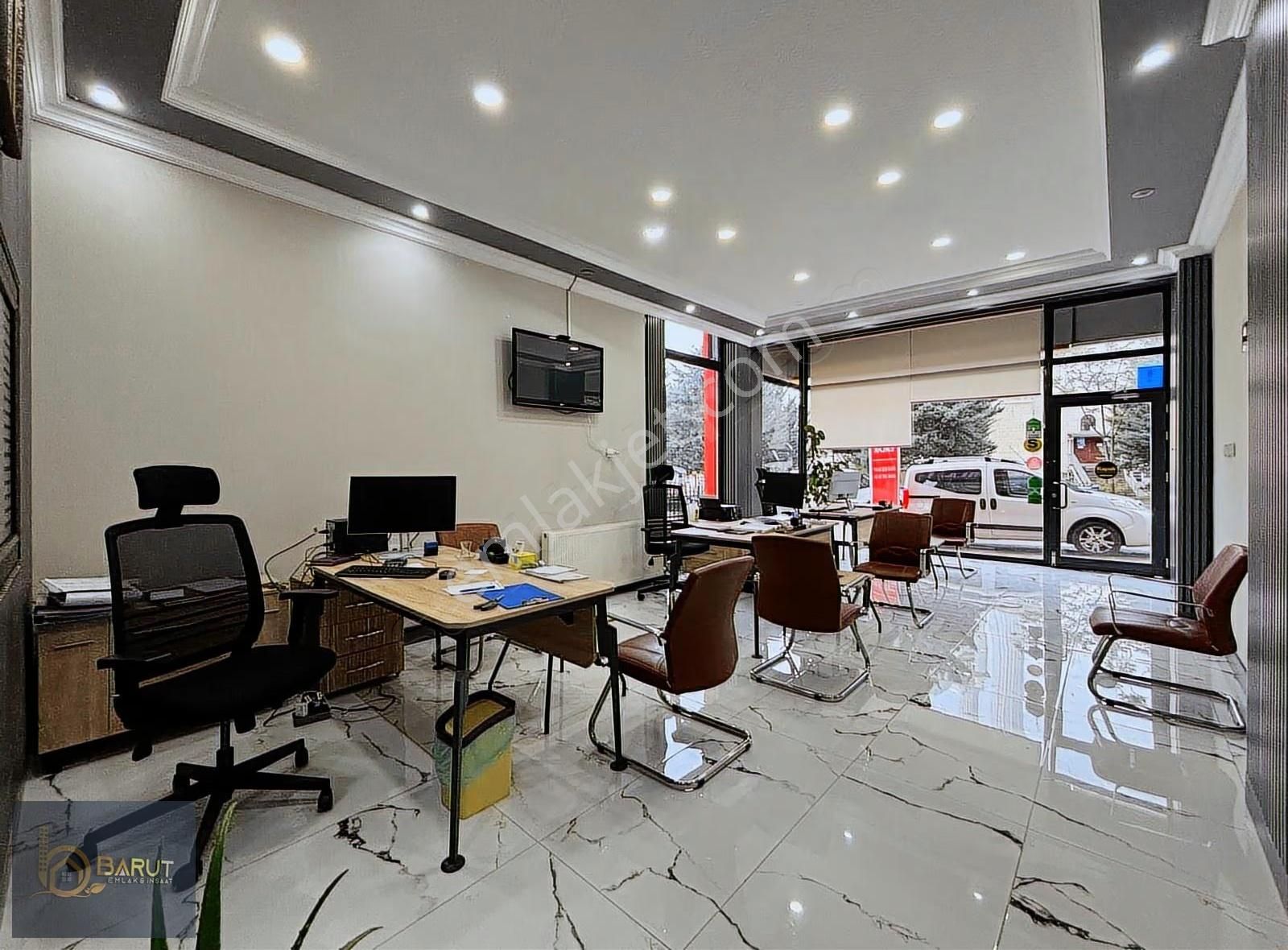 Hastane Yakını Yerden Isıtma K.otopark Önü Açık 2+1 Site Dairesi - Görsel 12