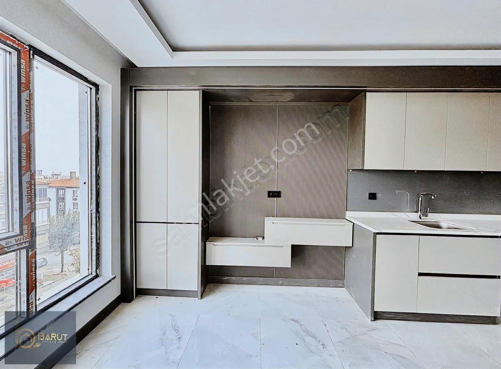 Baruttan Hastane Yakını 3 Cepheli K. Otoparklı 4+1 Site Dairesi - Görsel 24