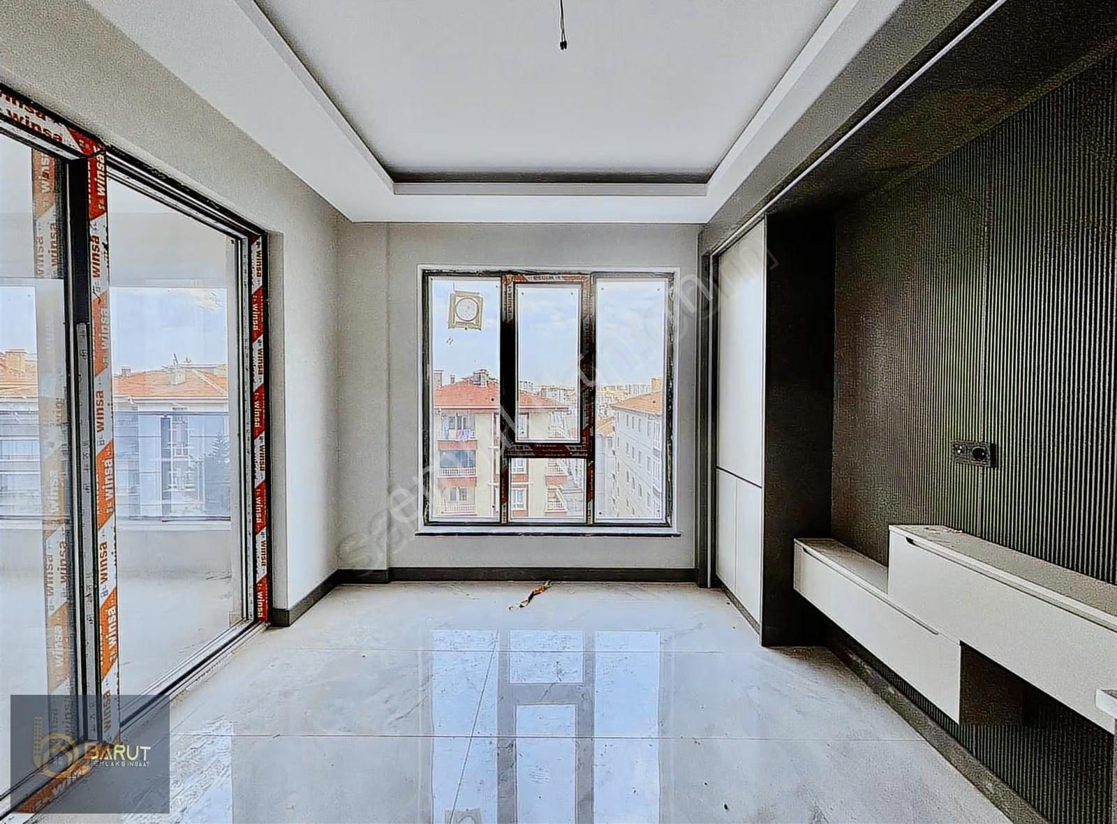 Baruttan Hastane Yakını 3 Cepheli K. Otoparklı 4+1 Site Dairesi - Görsel 2