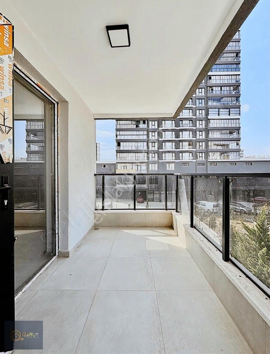 Baruttan Hastane Yakını 3 Cepheli K. Otoparklı 4+1 Site Dairesi - Görsel 5