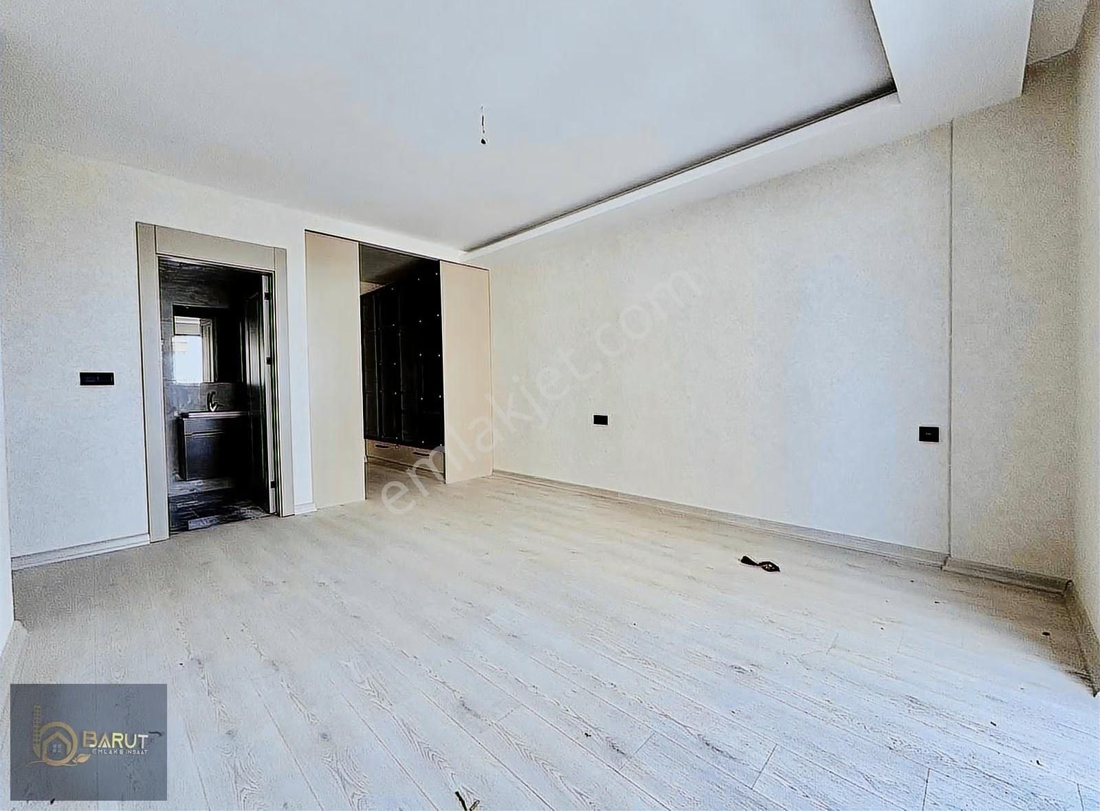 Baruttan Hastane Yakını 3 Cepheli K. Otoparklı 4+1 Site Dairesi - Görsel 14