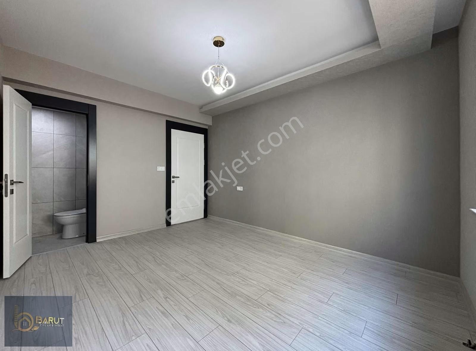 Barut Emlaktan Fatih Mah'de Asansörlü Sıfır Ara Kat 4+1 Daire - Görsel 13