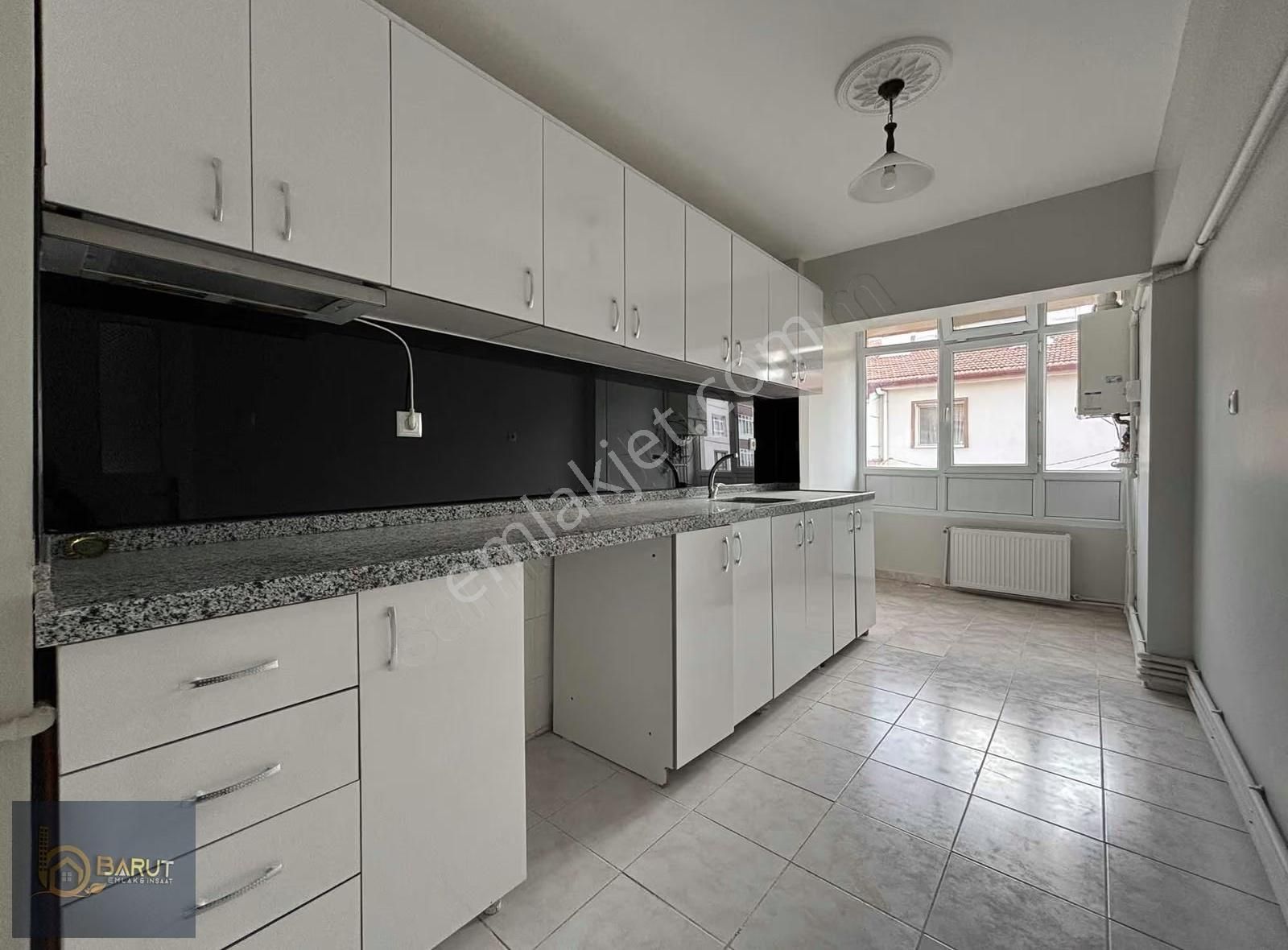 Barut Emlaktan Beşyol Yanı İçi Yapılı 3+1 Kullanışlı Daire 3.kat