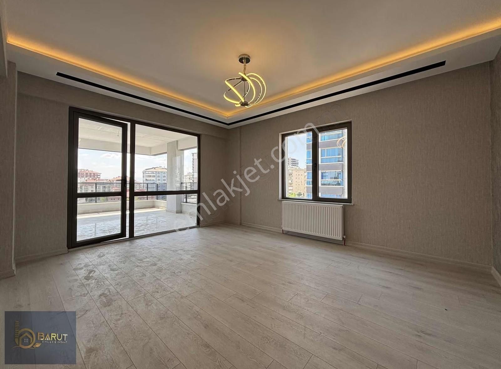 Barut Emlaktan Bulvarı Üzeri Mükemmel Konsept 4+1 Daire "190 M2" - Görsel 12