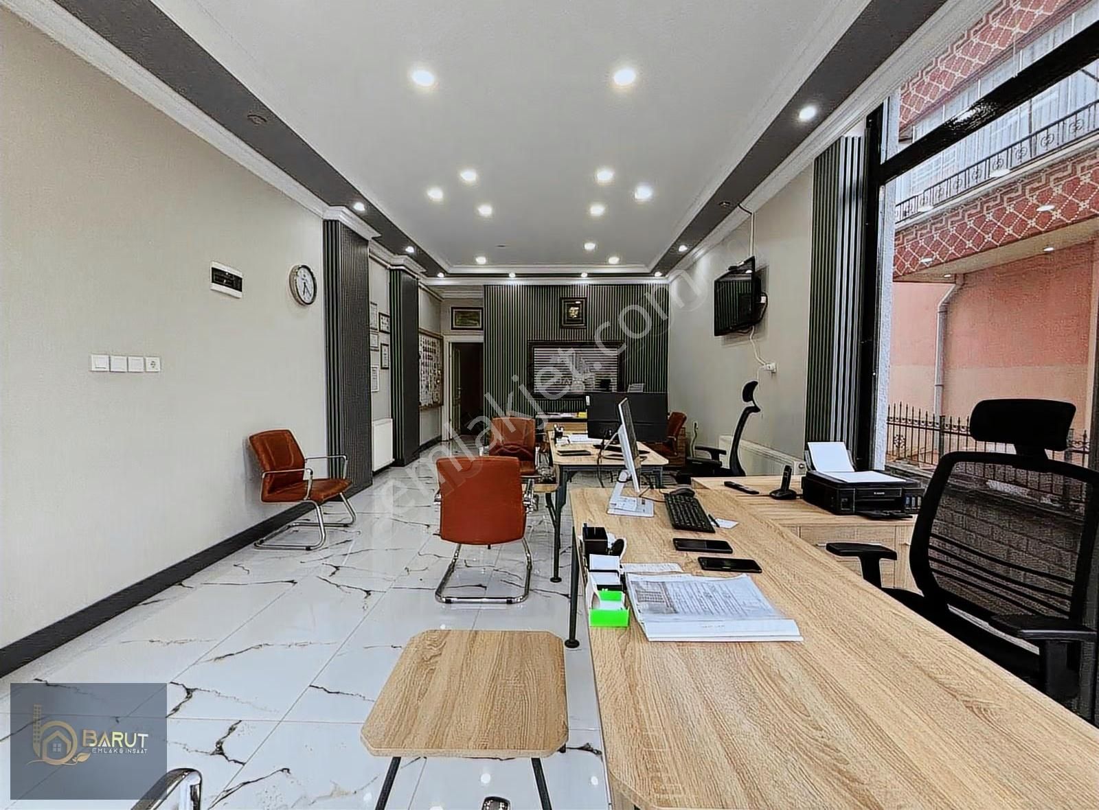 Barut Emlaktan Bulvarı Üzeri Mükemmel Konsept 4+1 Daire "190 M2" - Görsel 24