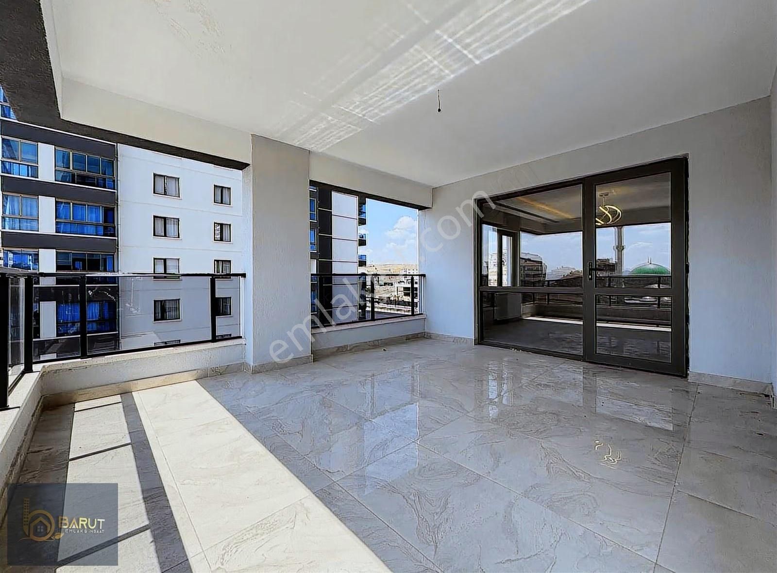 Barut Emlaktan Bulvarı Üzeri Mükemmel Konsept 4+1 Daire "190 M2" - Görsel 33
