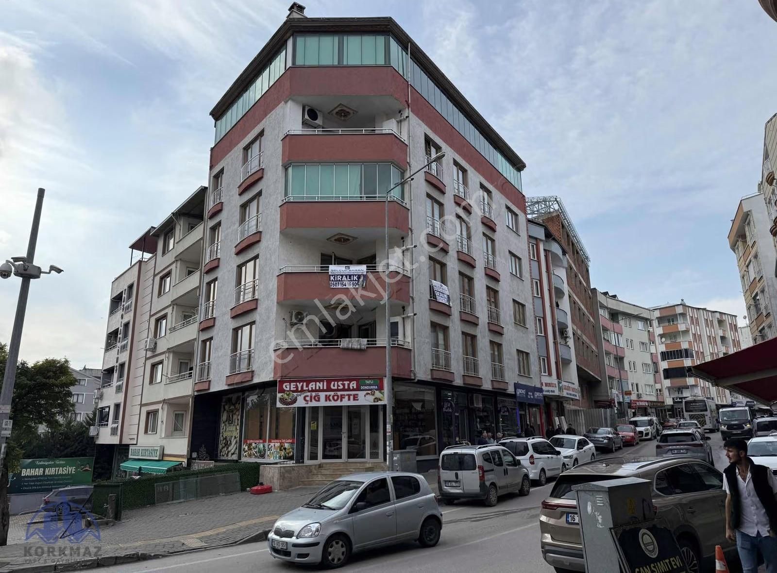 Emek Adnan Menderes Mahallesinde Lüx 3+1 Ara Kat