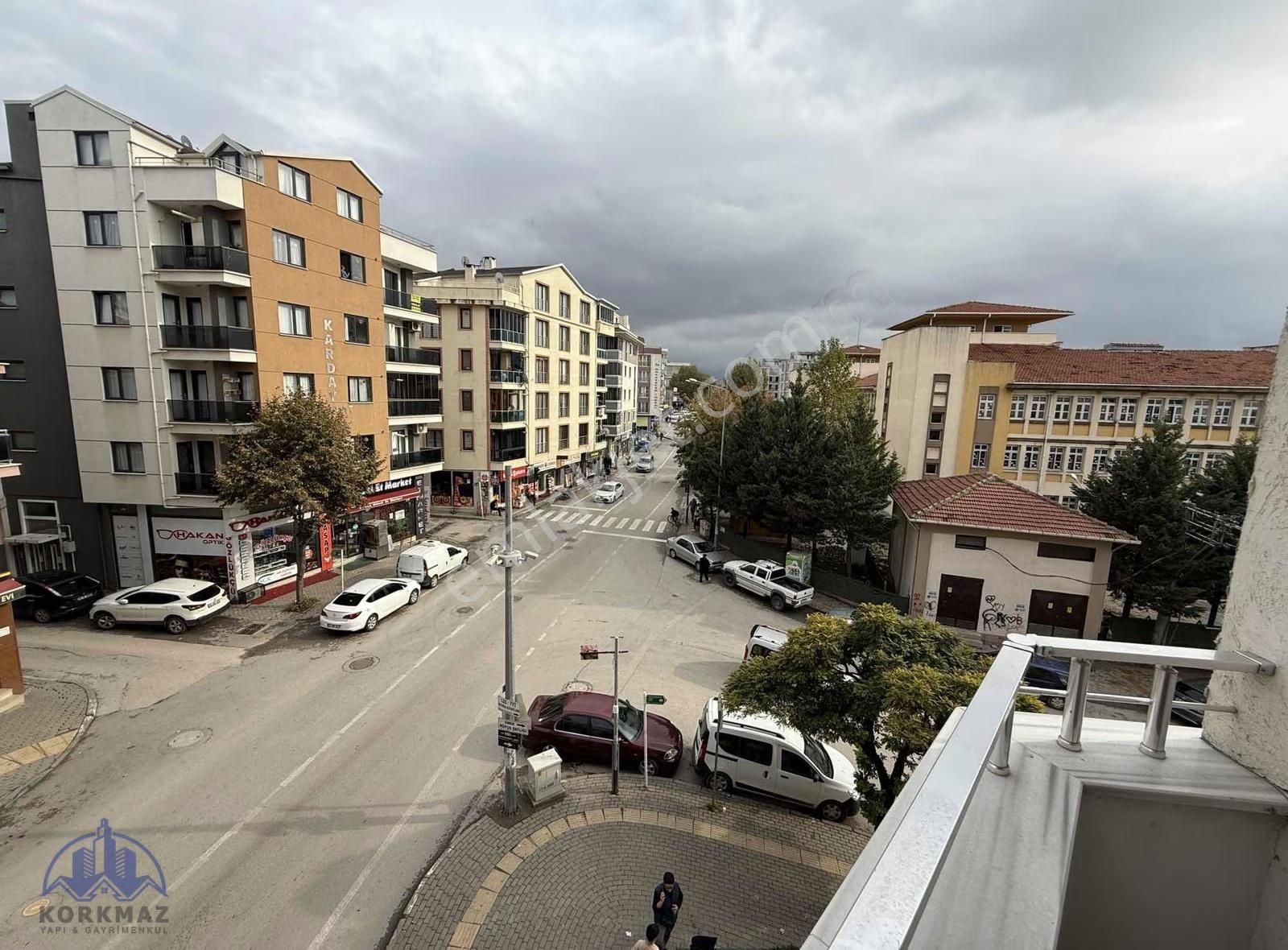 Emek Adnan Menderes Mahallesinde Lüx 3+1 Ara Kat - Görsel 4