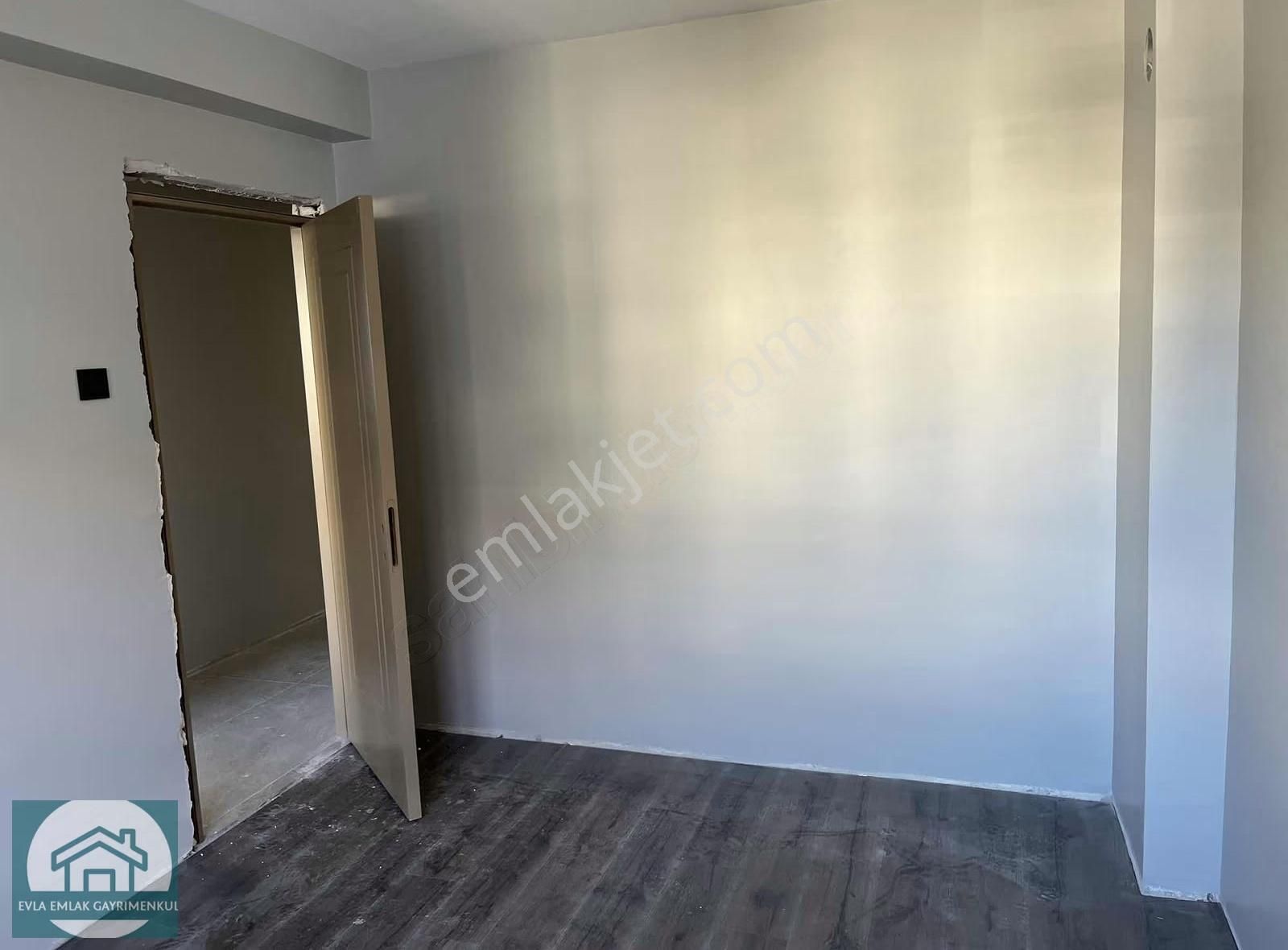 Uşak Merkez Cumhuriyet Mahallesinde Satılık 2+1 Daire - Görsel 5