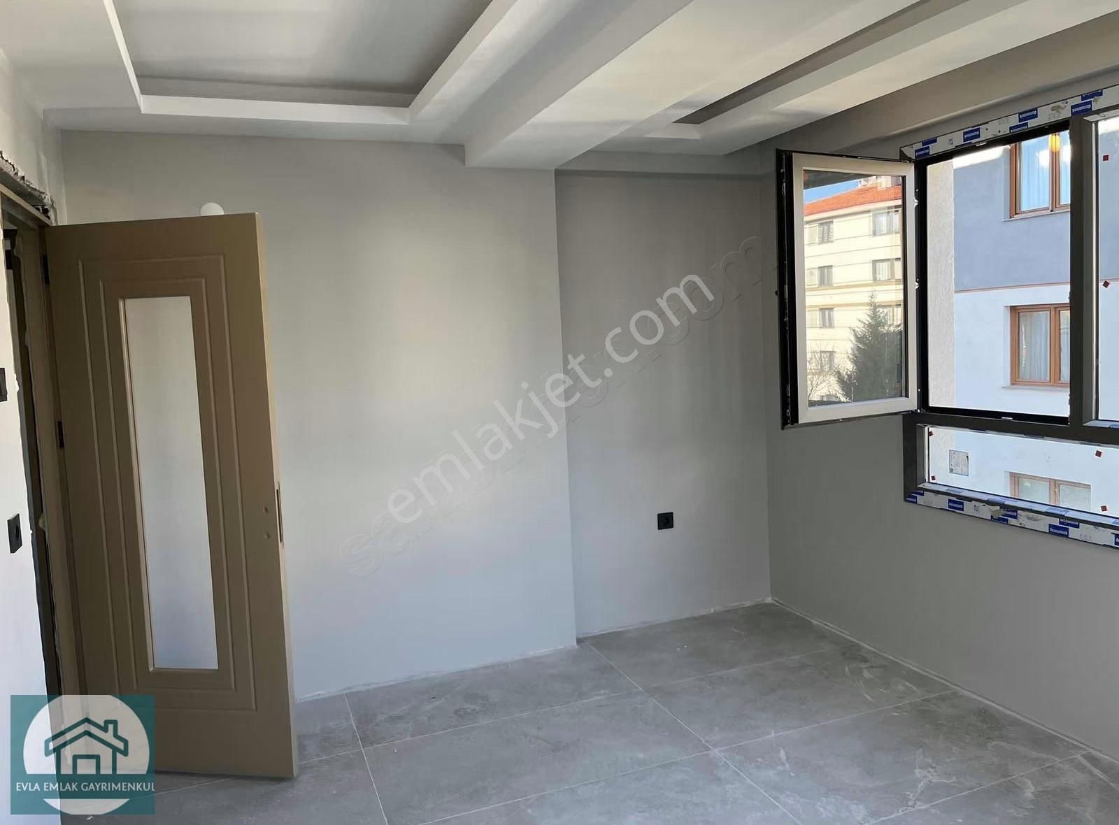 Uşak Merkez Cumhuriyet Mahallesinde Satılık 2+1 Daire - Görsel 9